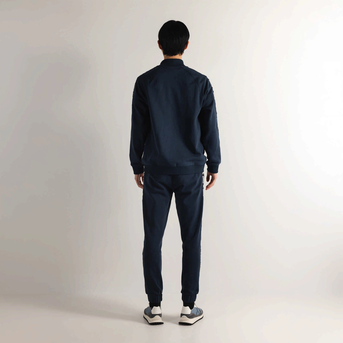 MUNICH Essentials Jacket Squadra NAVY: أزرق جاكيت للرجال
