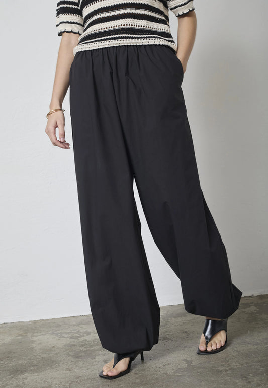 COCOUTURE | PANTALONES | MUJER | JUNECC BALLOON LL PANT BLACK | NEGRO