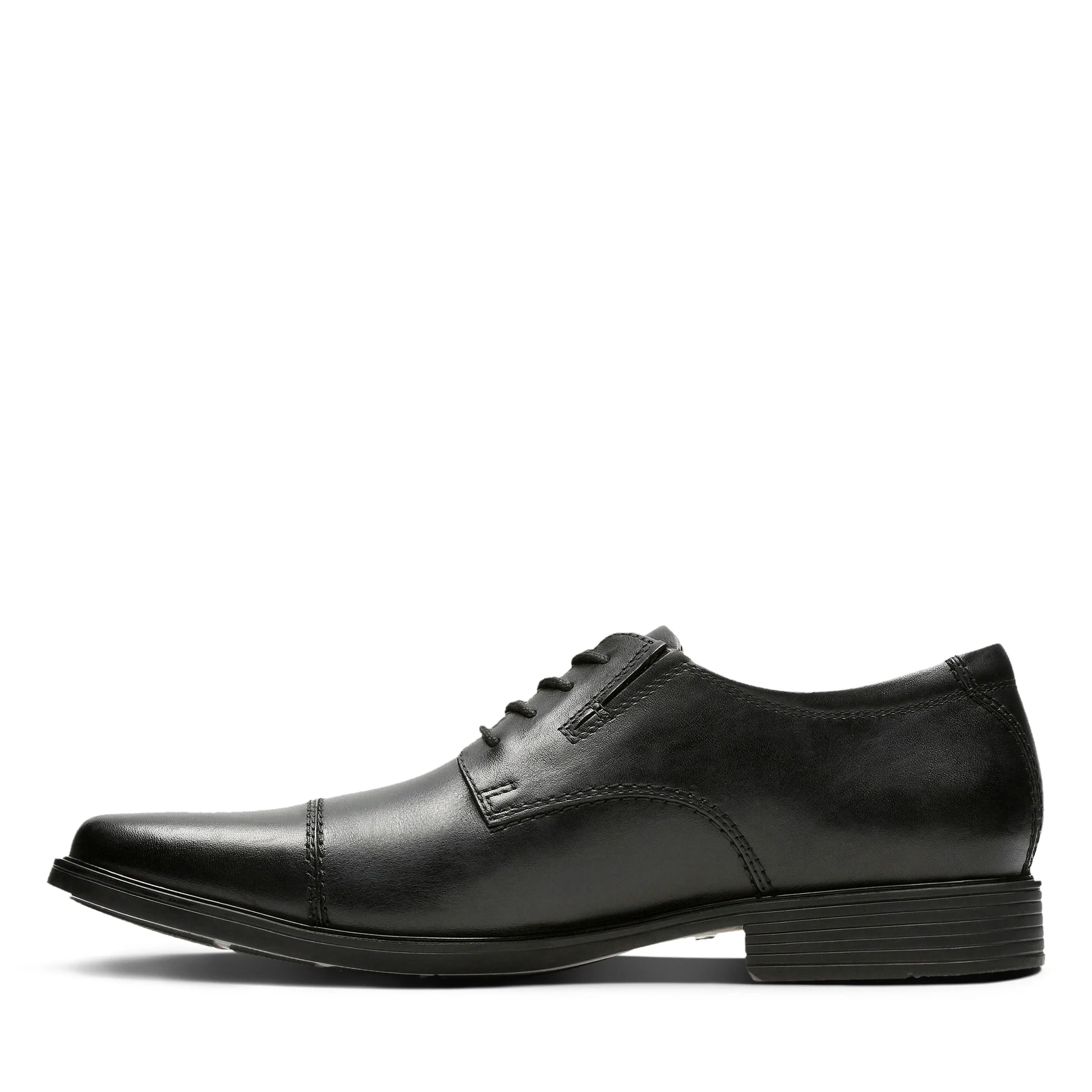 Zapatos de vestir para hombre de la marca clarks modelo tilden cap black leather en color negro