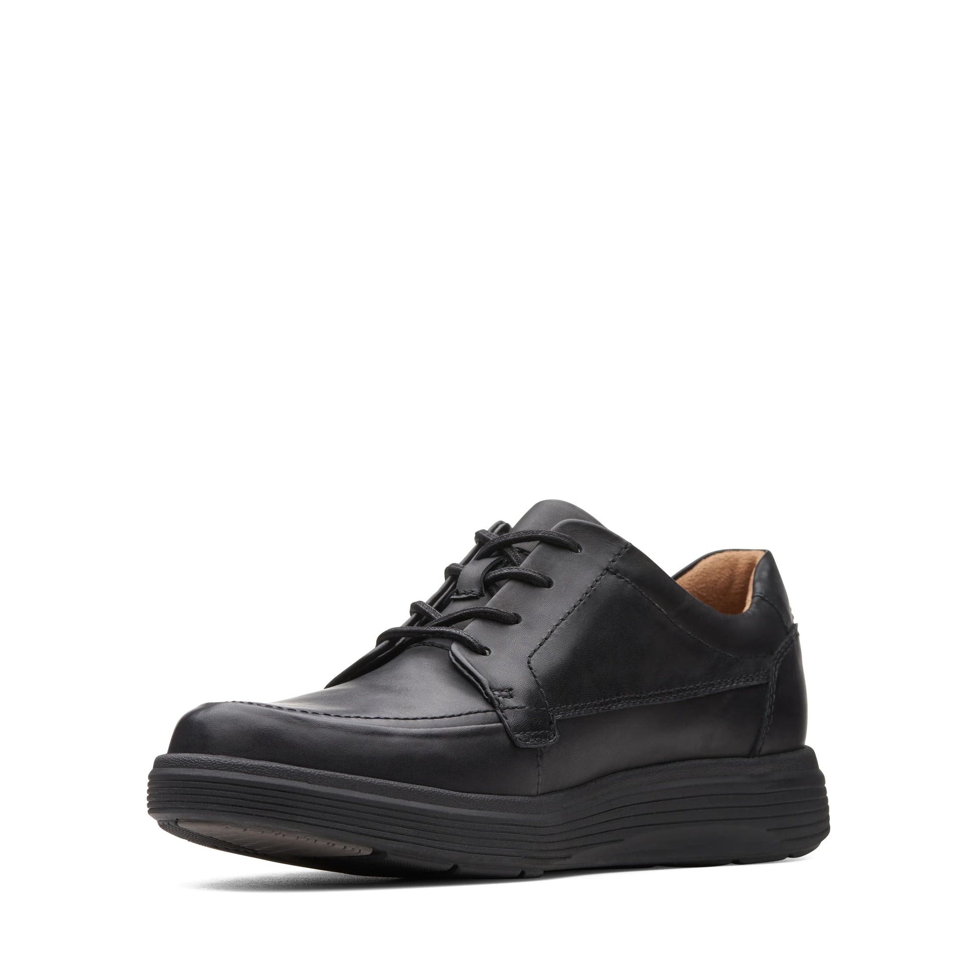 Zapatos casual para hombre de la marca clarks modelo un abode ease black leather en color negro