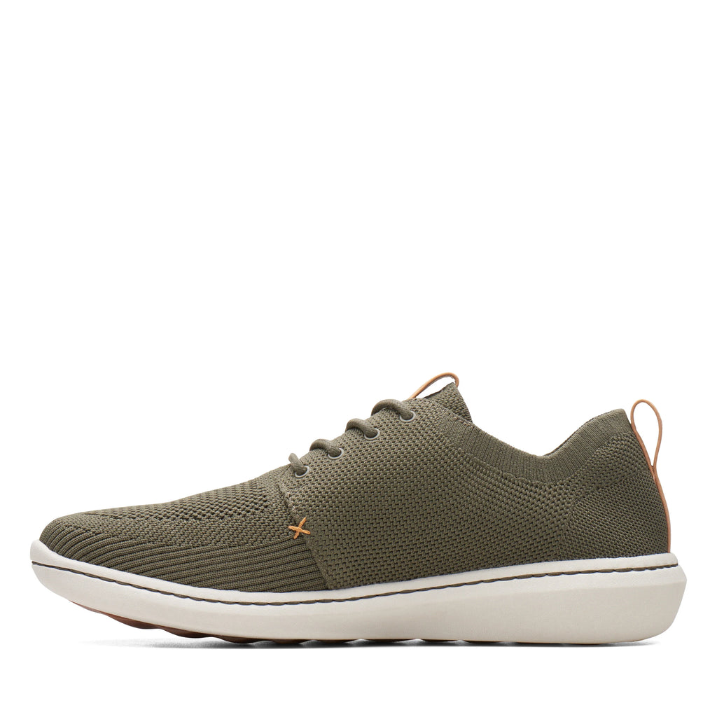 Chaussures décontractées pour hommes Clarks, modèle Step Urban Mix Khaki, de couleur kaki