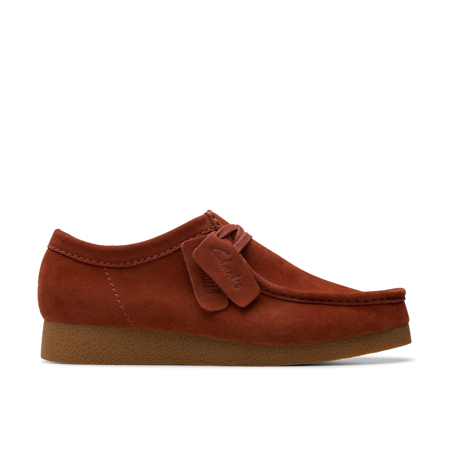 Zapatos casual para hombre de la marca clarks modelo wallabeeevo chestnut suede en color beige