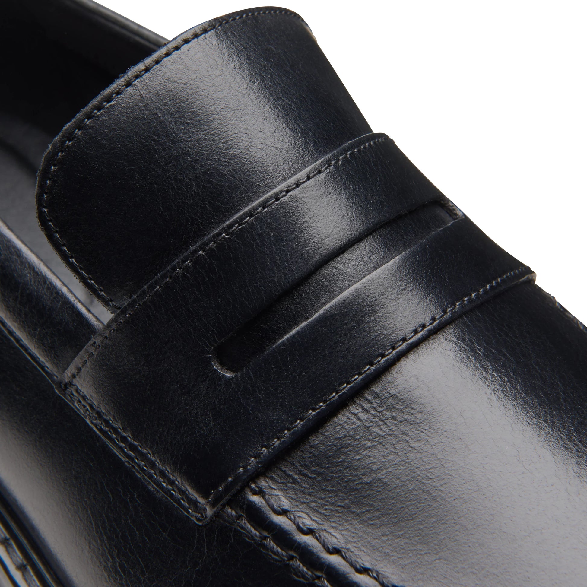 Zapatos casual para hombre de la marca clarks modelo aldwin step black leather en color negro