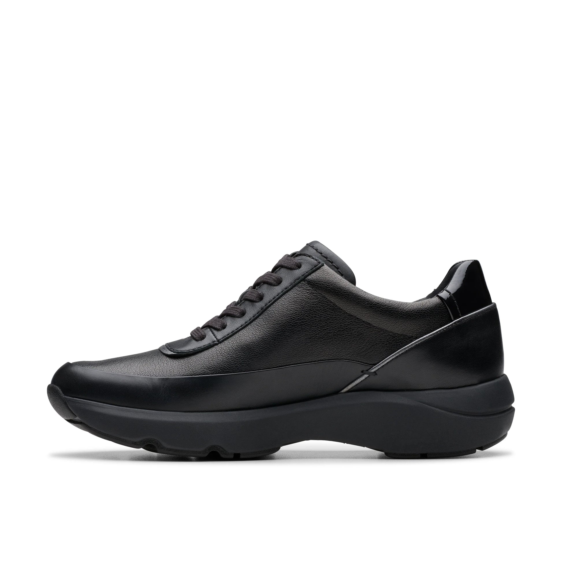 Zapatillas deportivas para mujer de la marca clarks modelo tivoli zip black combi en color negro