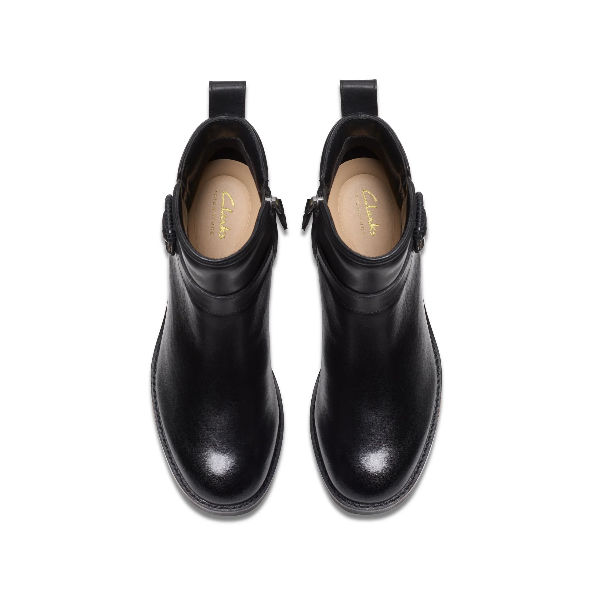 Botas para mujer de la marca clarks modelo chamberly trim black leather en color negro