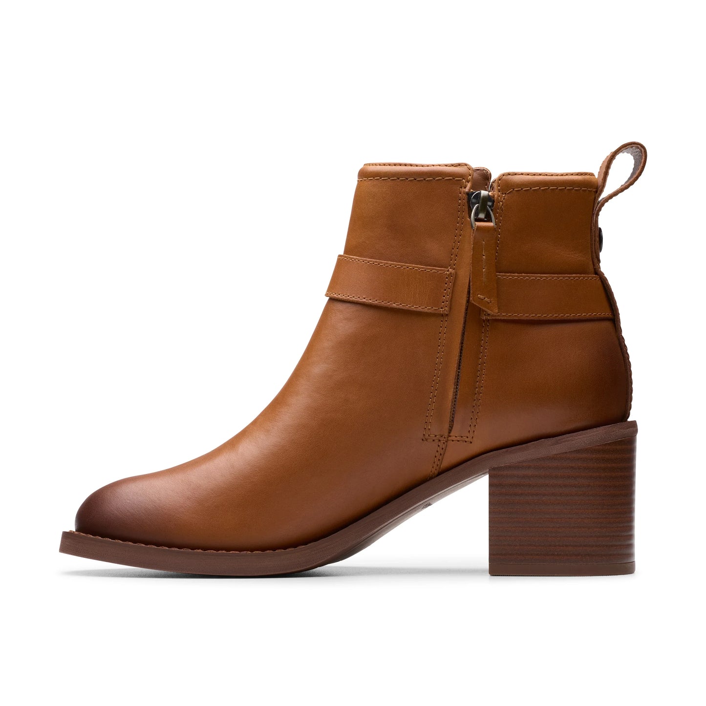 Botas para mujer de la marca clarks modelo chamberly trim mid tan lea en color beige