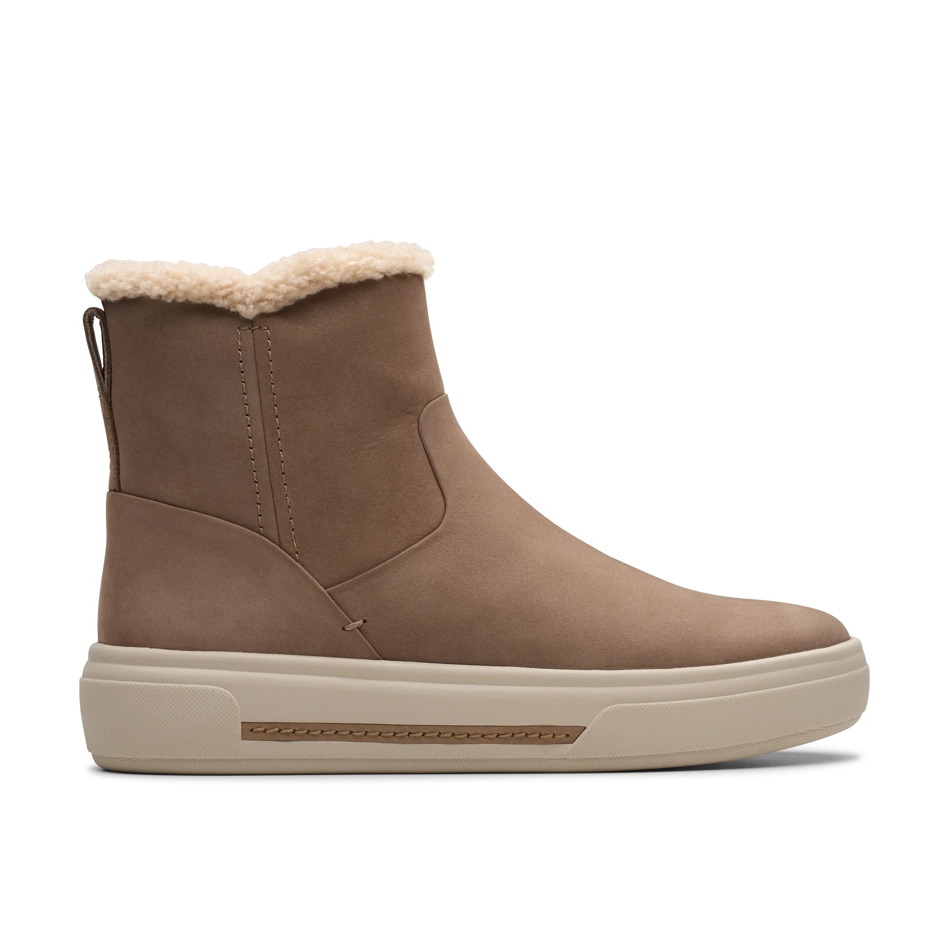 Botas para mujer de la marca clarks modelo hollyhock lane pebble wlined en color beige