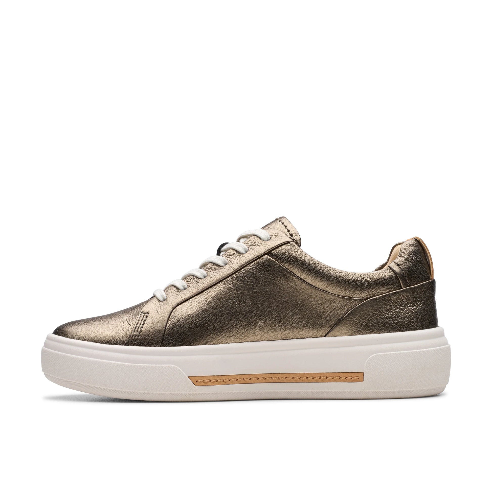 Zapatillas deportivas para mujer de la marca clarks modelo hollyhock walk metallic en color plateado