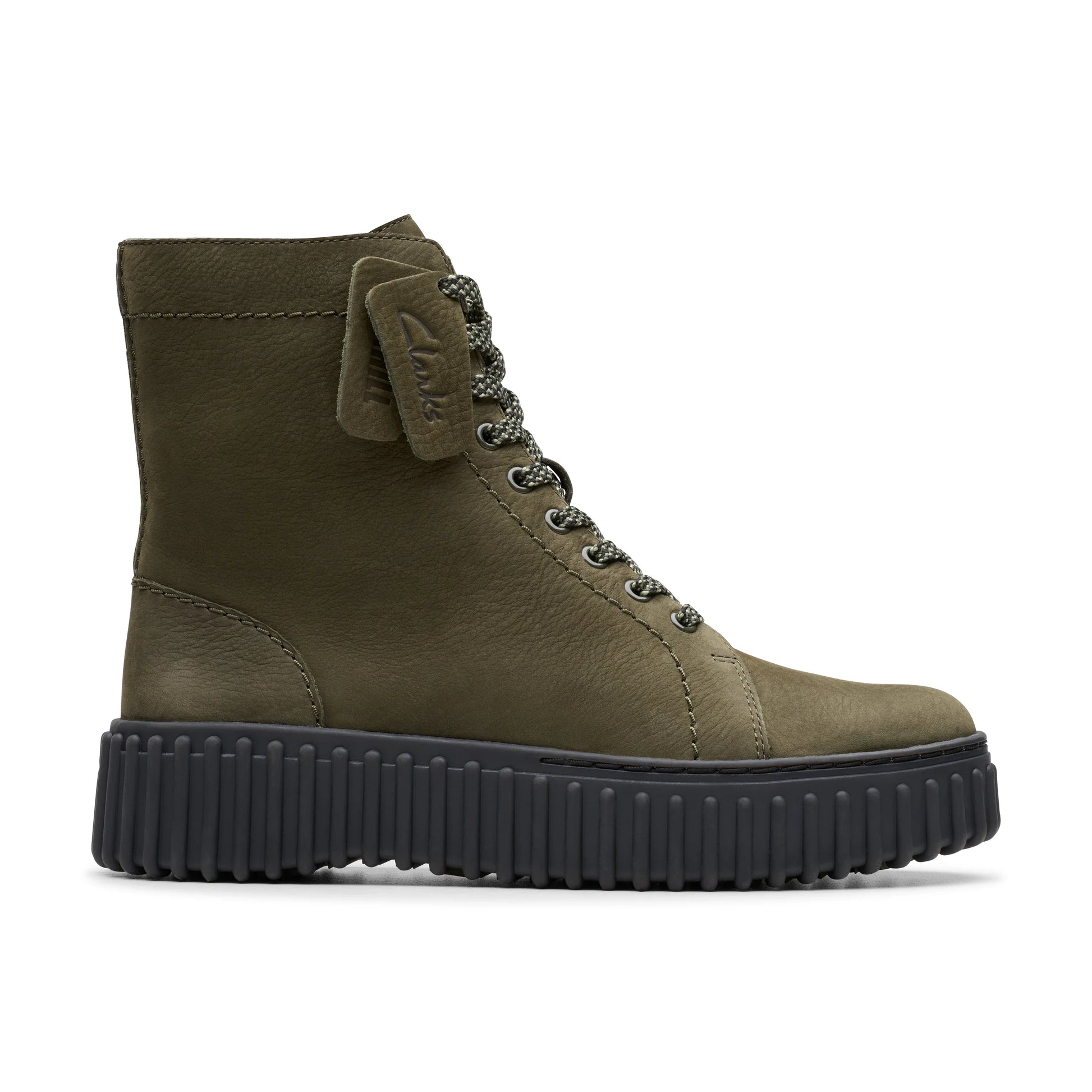 Botas para mujer de la marca clarks modelo torhill rise dark green nub en color green