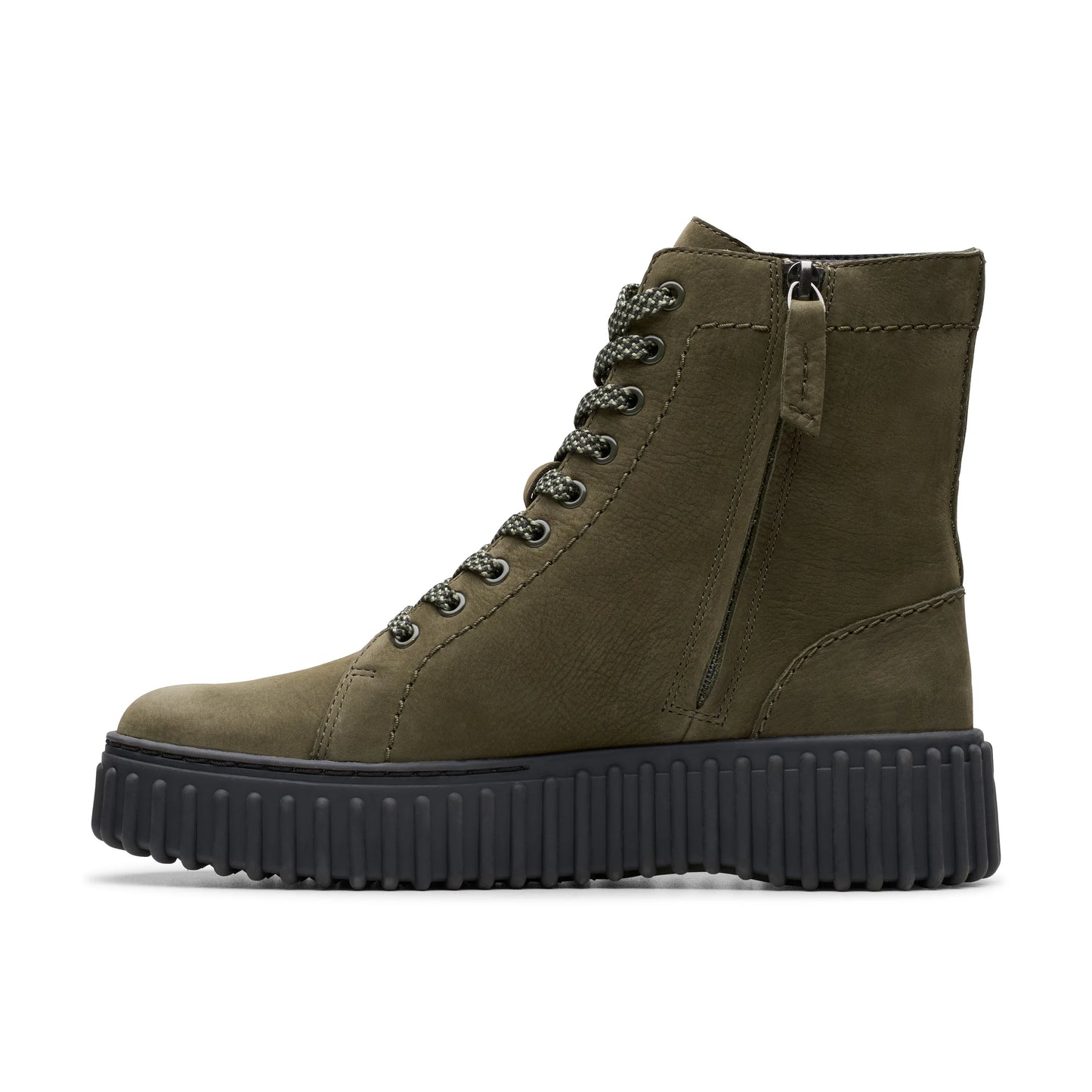 Botas para mujer de la marca clarks modelo torhill rise dark green nub en color green