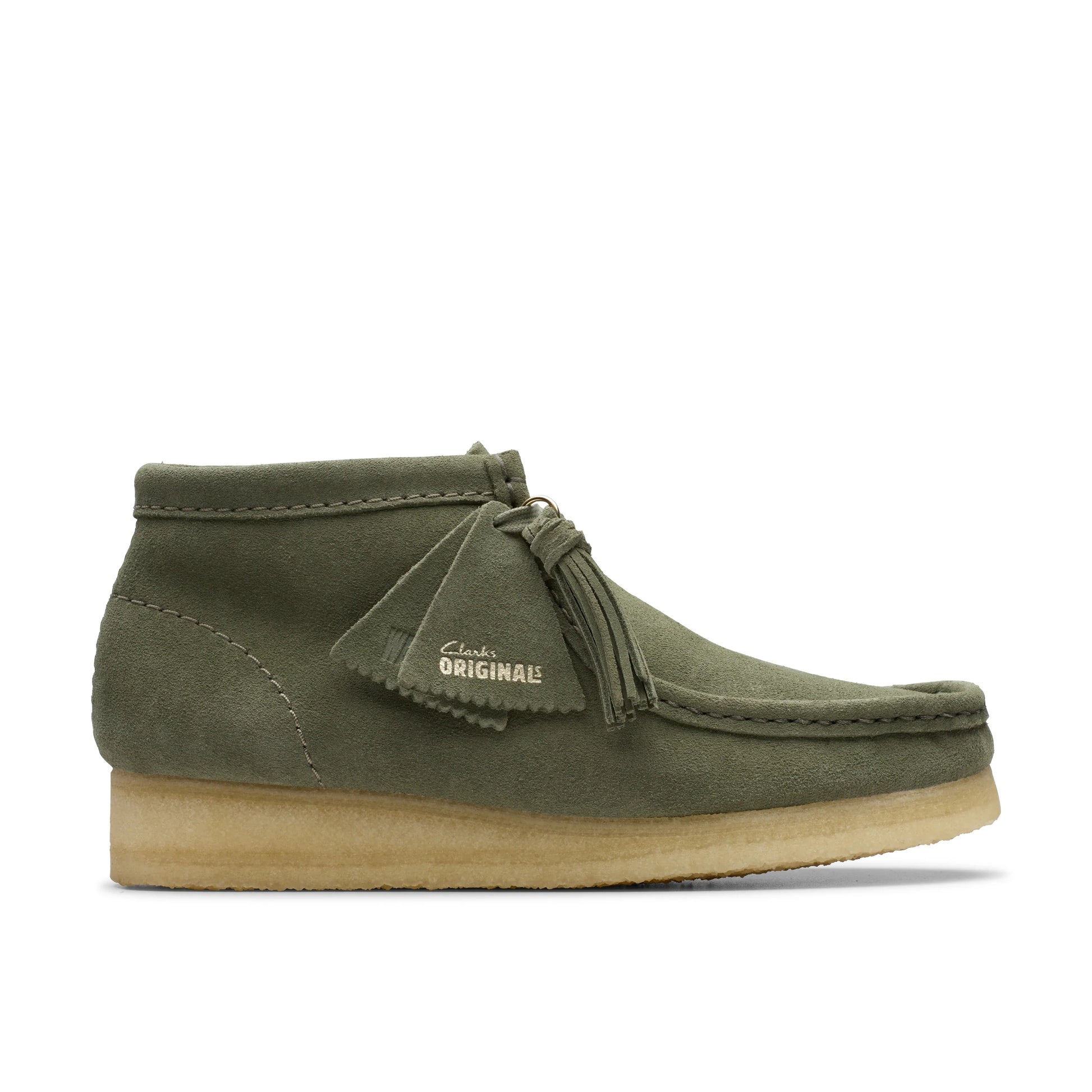 Botas para mujer de la marca clarks modelo wallabee boot. khaki/green sde en color caqui