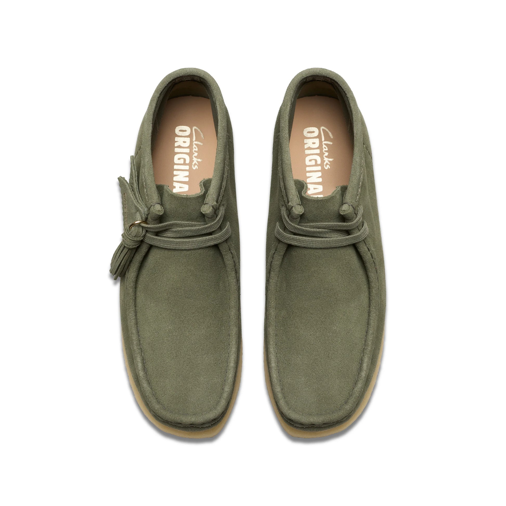 Botas para mujer de la marca clarks modelo wallabee boot. khaki/green sde en color caqui