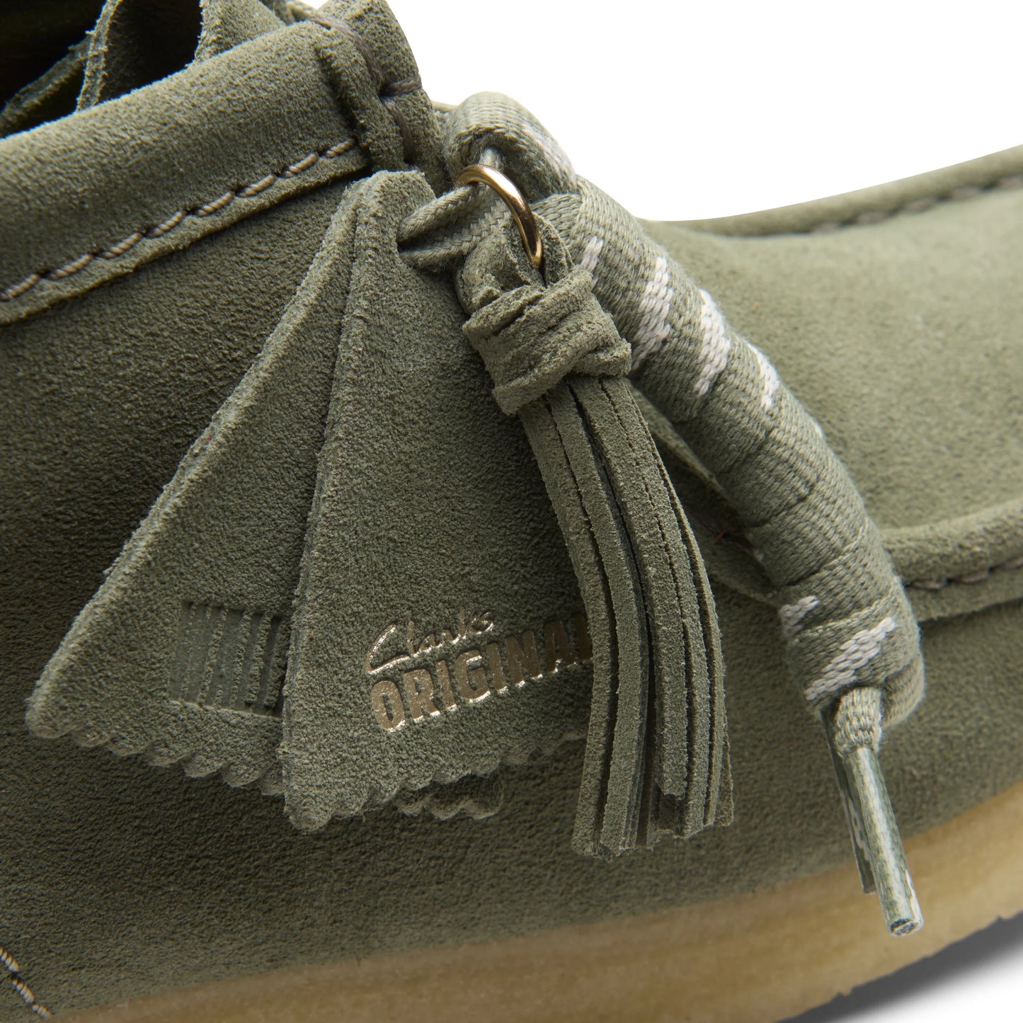 Botas para mujer de la marca clarks modelo wallabee boot. khaki/green sde en color caqui