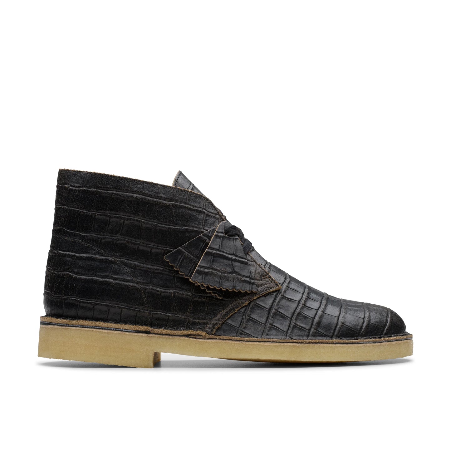 Botas para hombre de la marca clarks modelo desert boot blkcroc distress en color negro