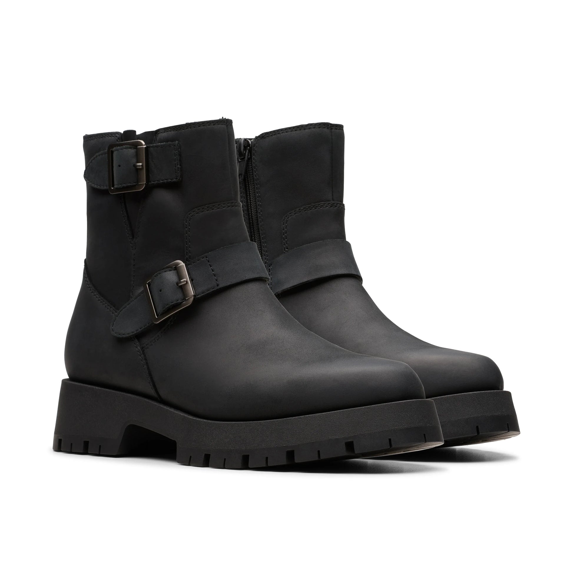 Botas para mujer de la marca clarks modelo ledwick haley black oily lea en color negro