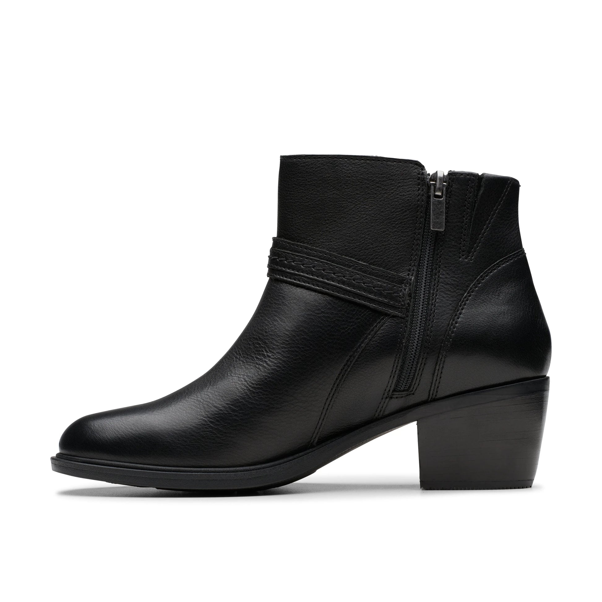 Botas para mujer de la marca clarks modelo neva buckle black leather en color negro