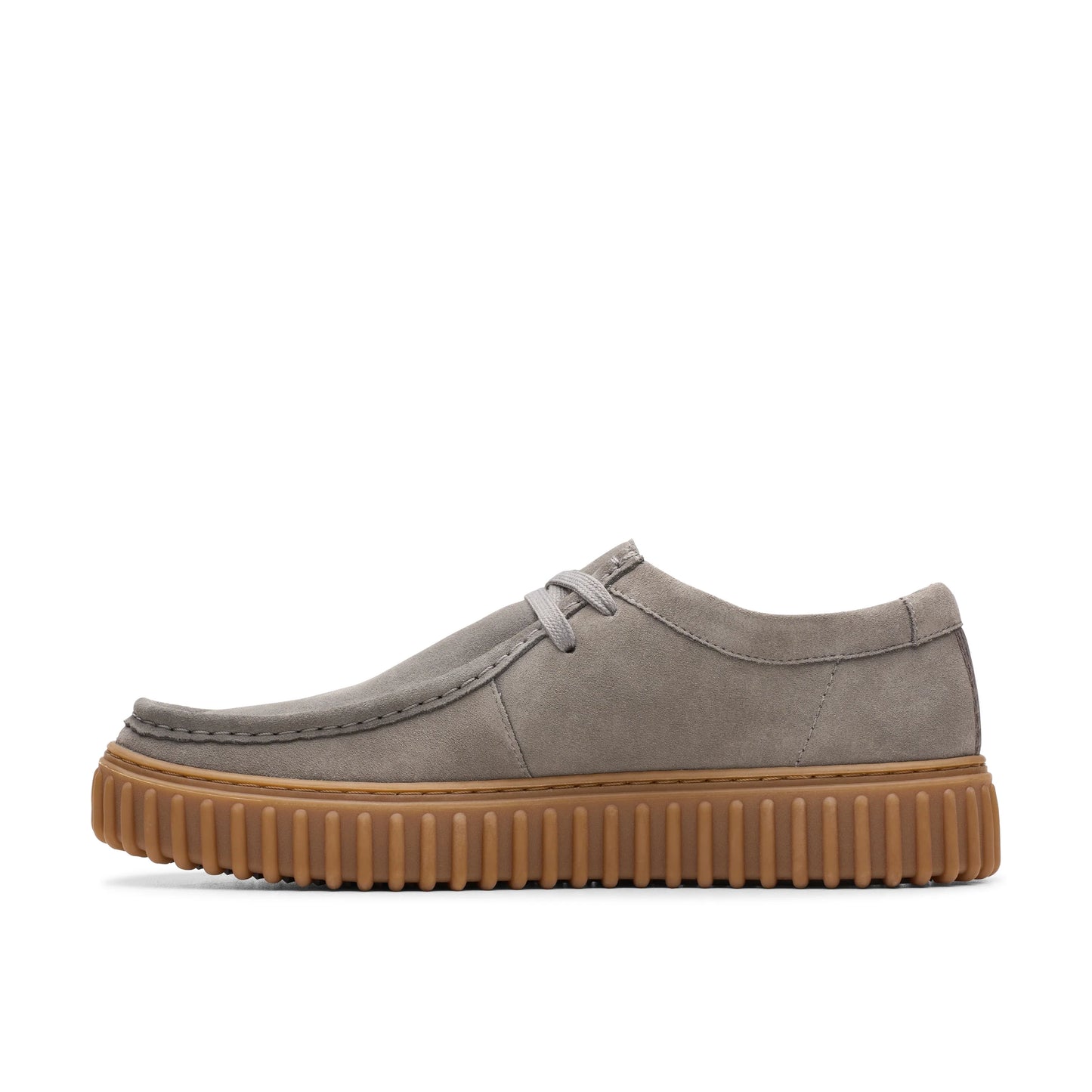 Zapatos casual para hombre de la marca clarks modelo torhill lo grey suede en color gris