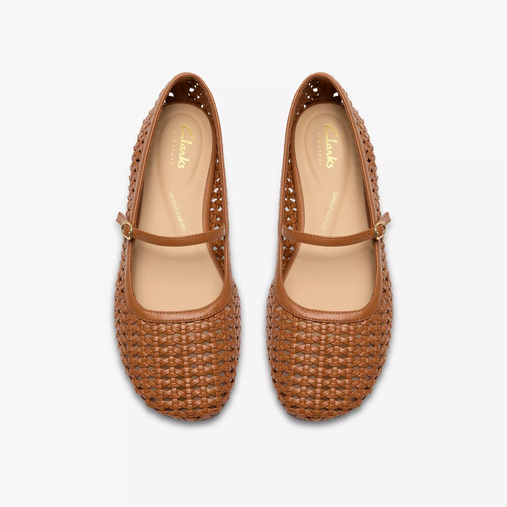 CLARKS Livia SKY TAN Weave: ブラウン バレエシューズ レディース