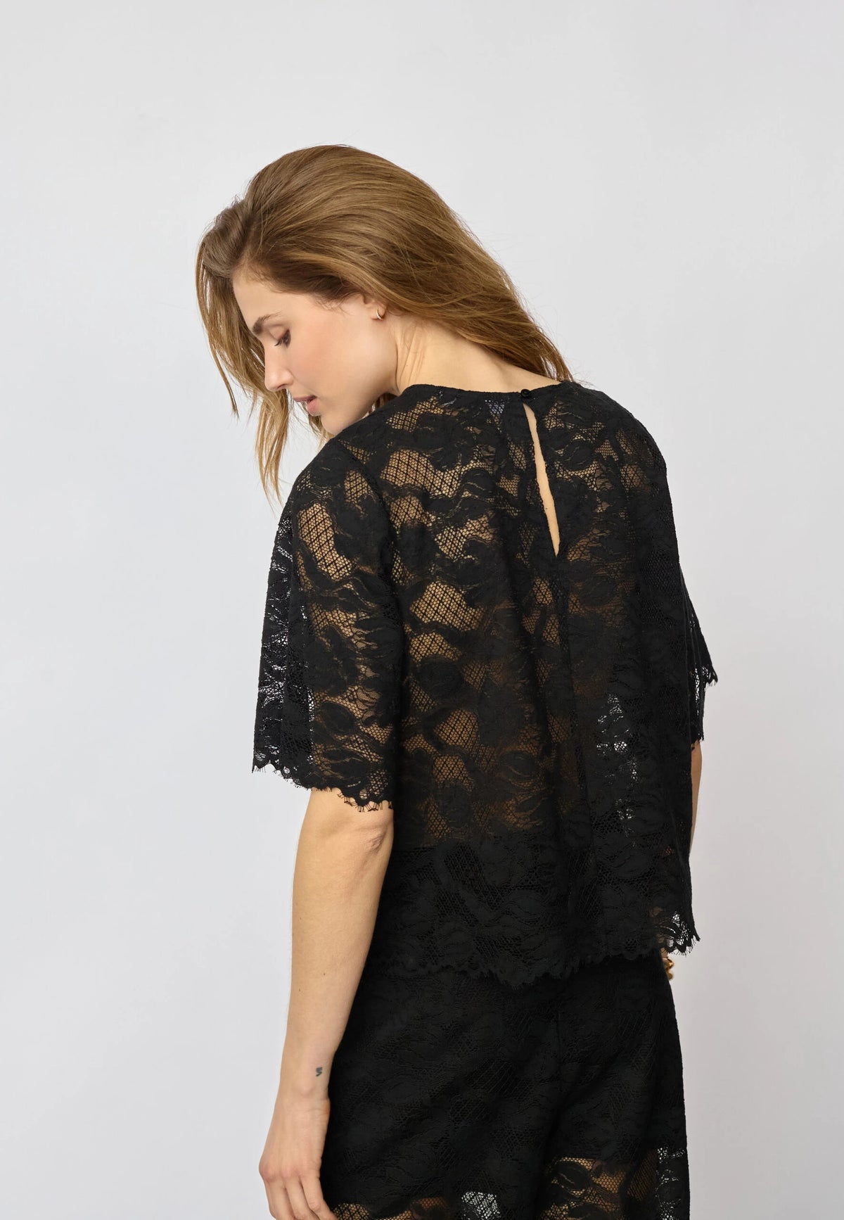 COCOUTURE Lannycc LACE Blouse Black: чорний блуза для жінок