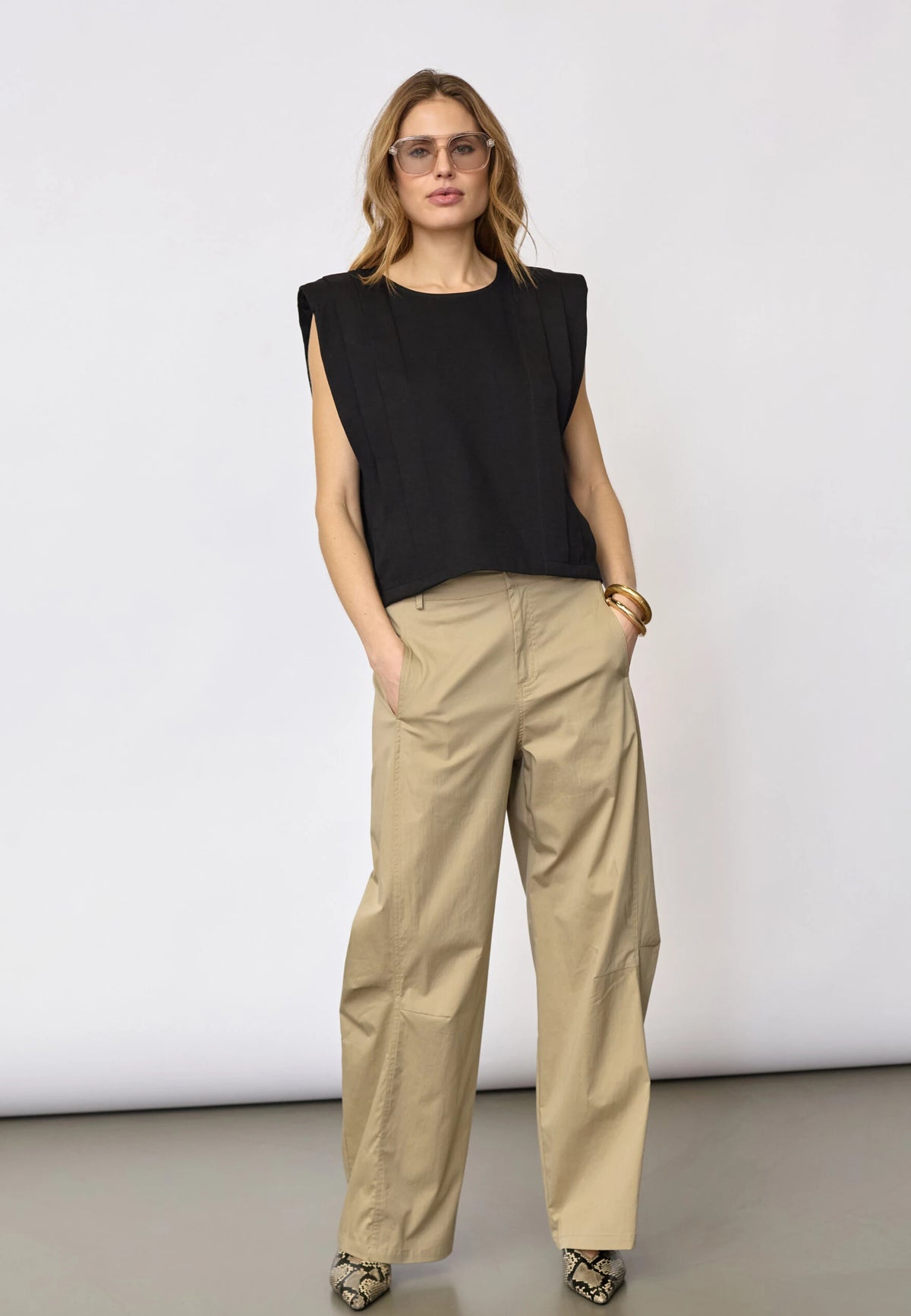 COCOUTURE Zellicc Padded Pleat TOP Black: sort T-shirt til kvinder