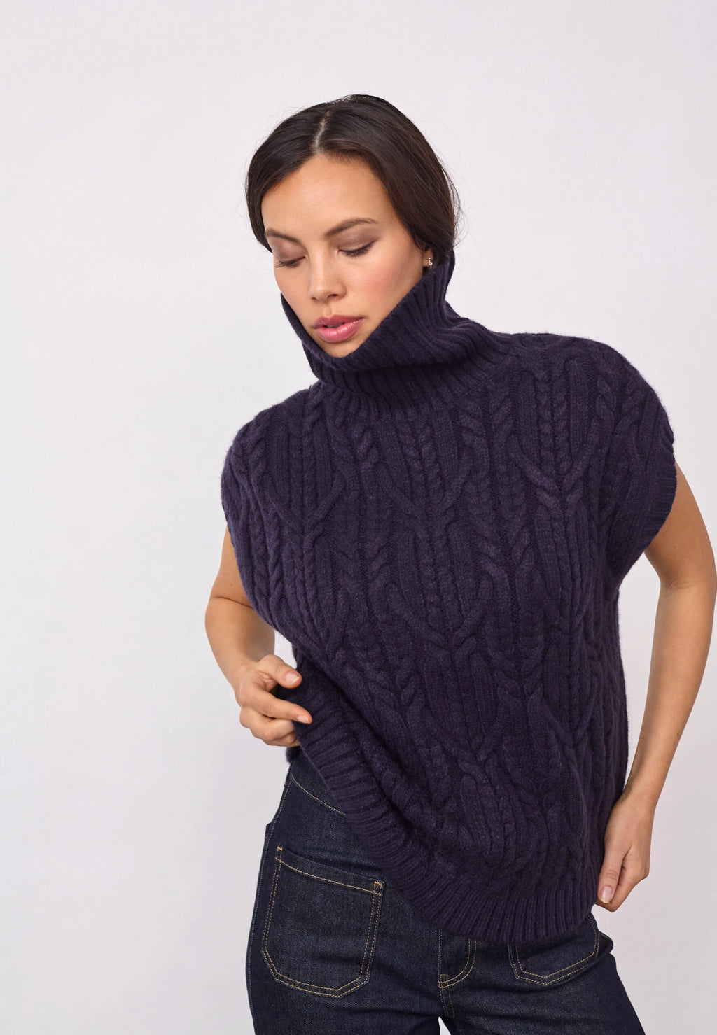 COCOUTURE 32222 Rowcc Oversize Cable KNIT VEST NAVY: blue jumper for women