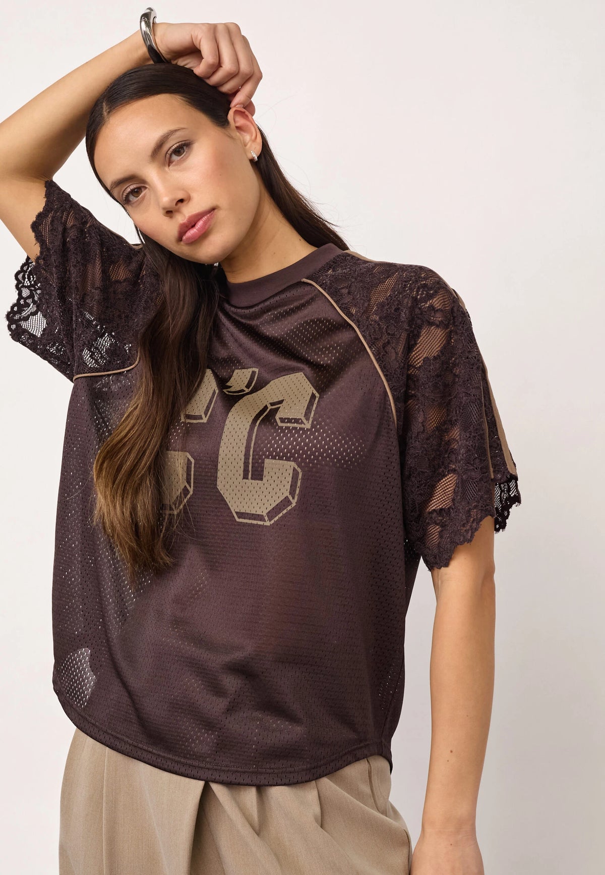 COCOUTURE Treycc LOGO LACE TEE DARK Brown: brown T-shirt for women