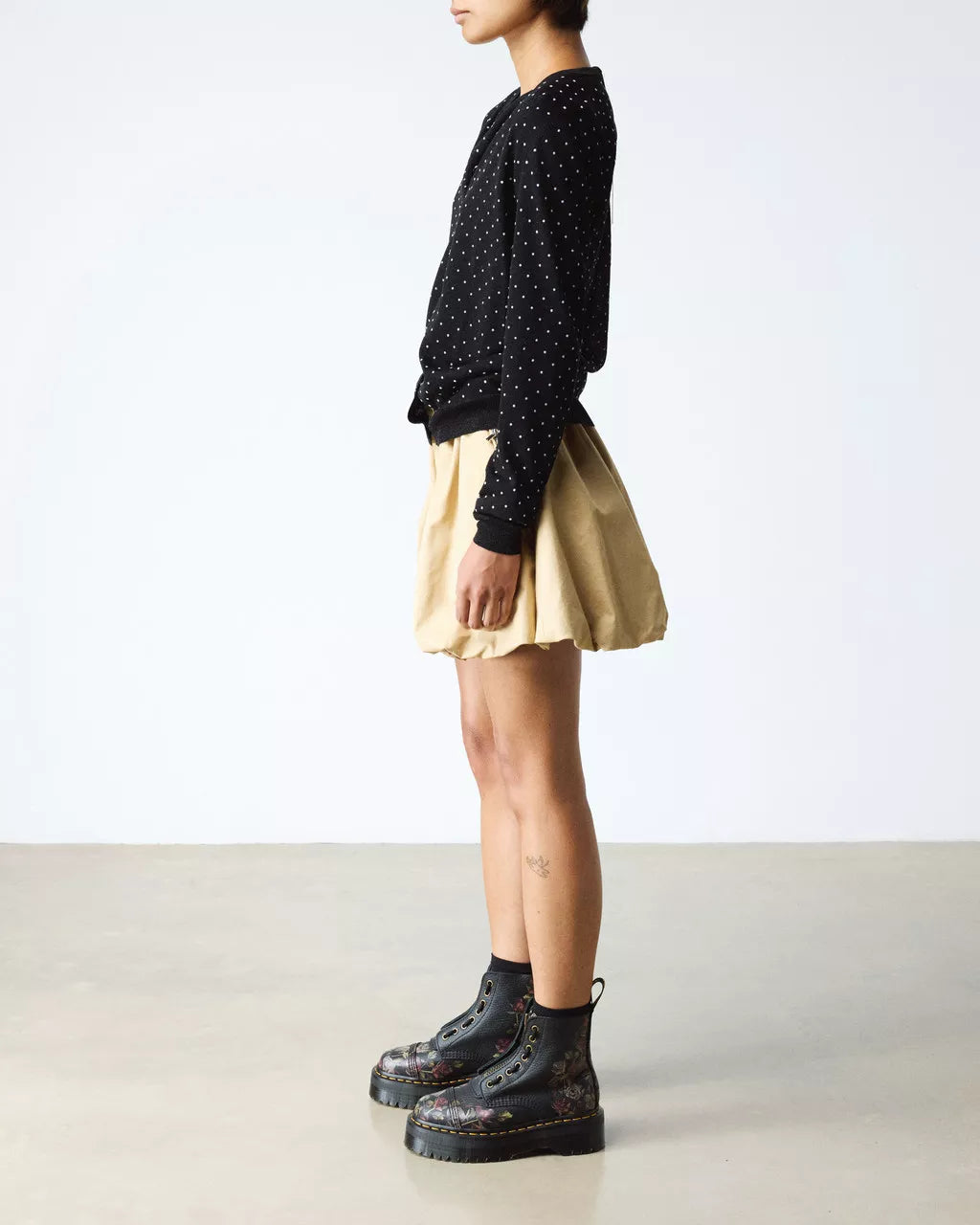 DR. MARTENS | BOTINES | MUJER | SINCLAIR DECAYED ROSES CLASSIC TUMBLED NAPPA BLACK MILLED | NEGRO