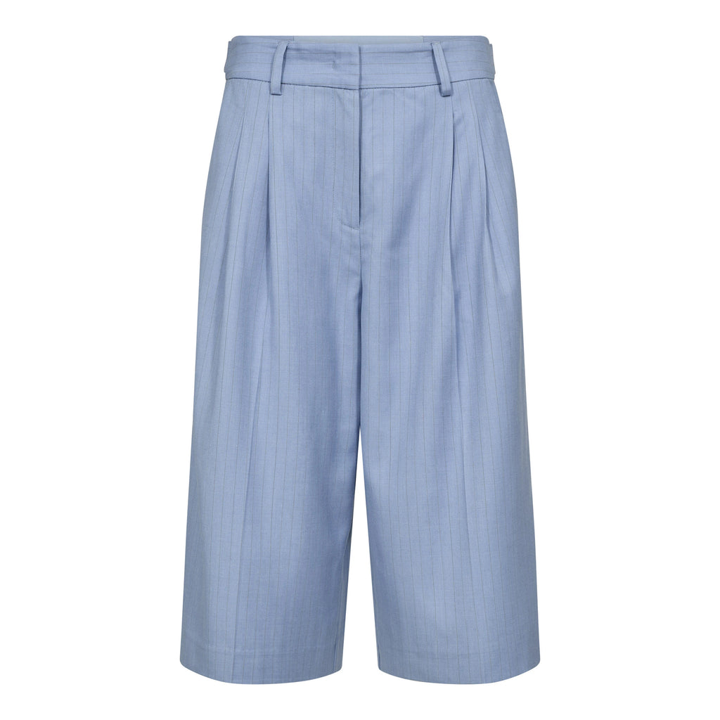COCOUTURE | PANTALONES CORTOS | MUJER | KIANACC PIN PLEAT BERMUDA PALE BLUE | AZUL