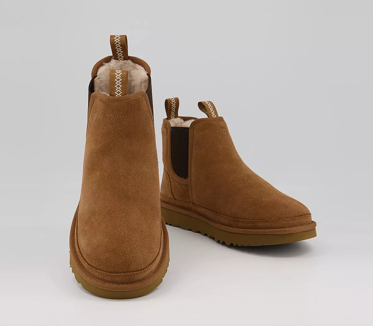 UGG | UNISEX CHELSEA BOOTS | NEUMEL CHELSEA CHESTNUT | BROWN