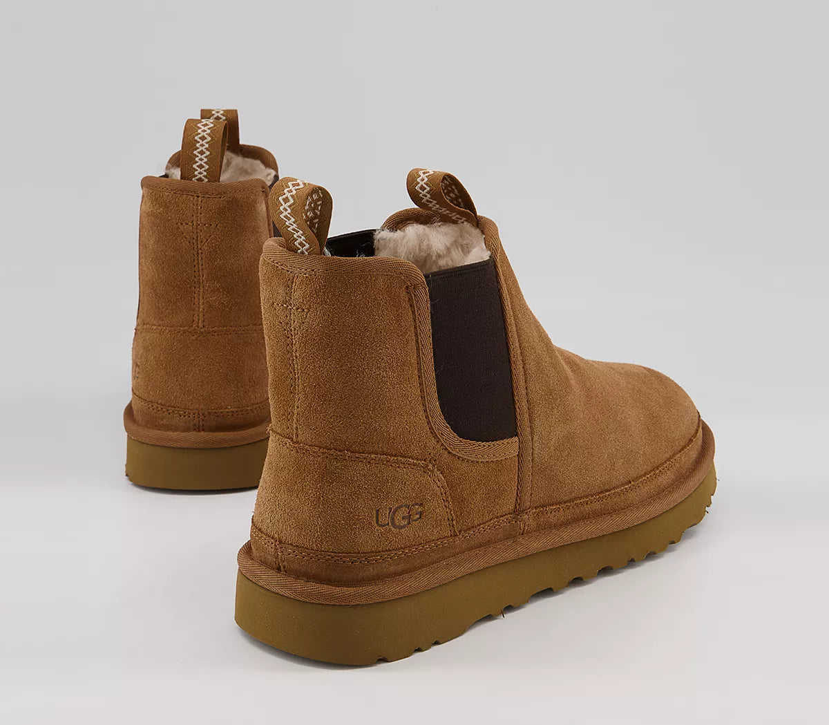 UGG | BOTINES CHELSEA UNISEX | NEUMEL CHELSEA CHESTNUT | MARRÓN