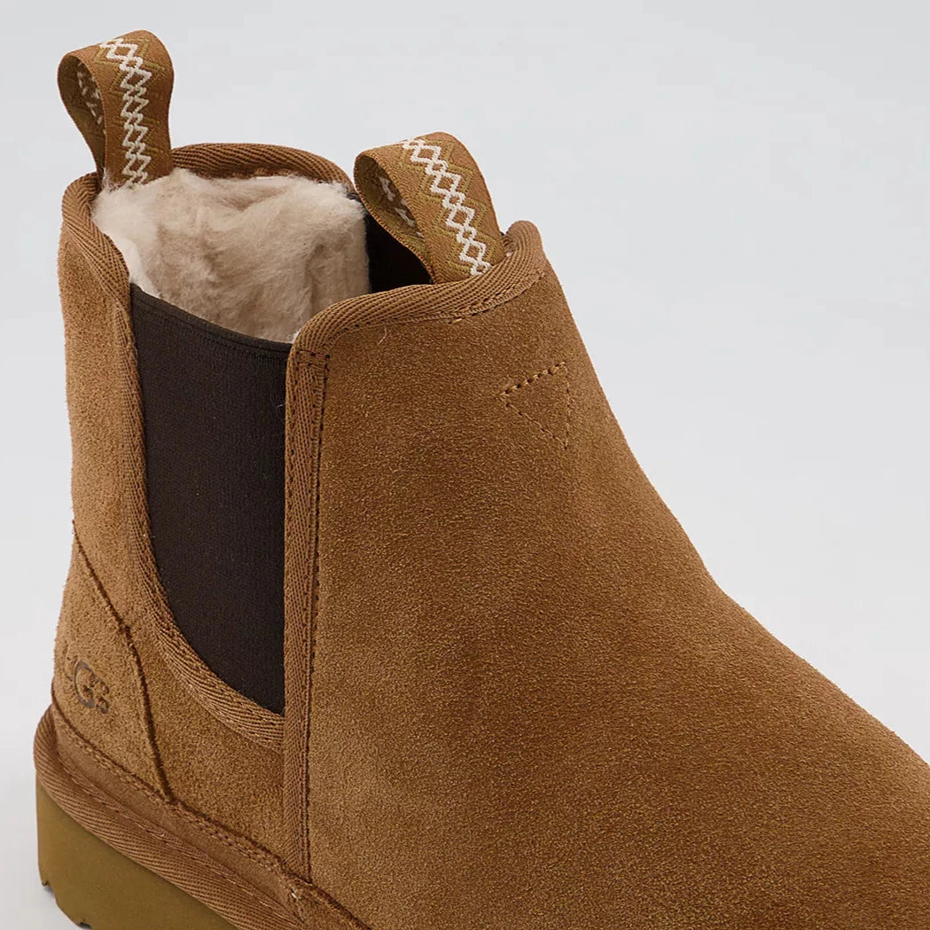 UGG | UNISEX CHELSEA BOOTS | NEUMEL CHELSEA CHESTNUT | BROWN