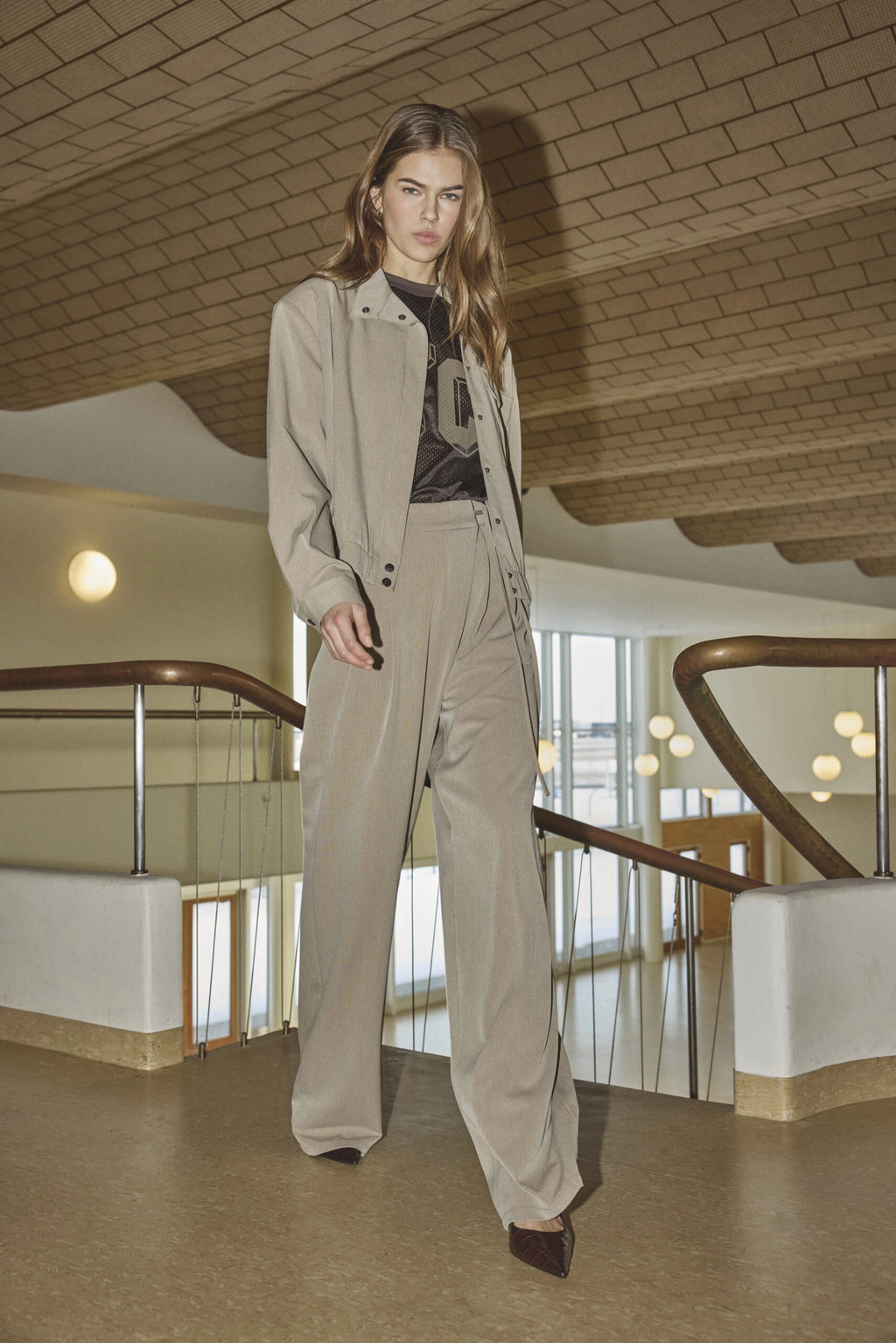 COCOUTURE Eminacc WRAP PANT SAND: beige pantalon pour femme