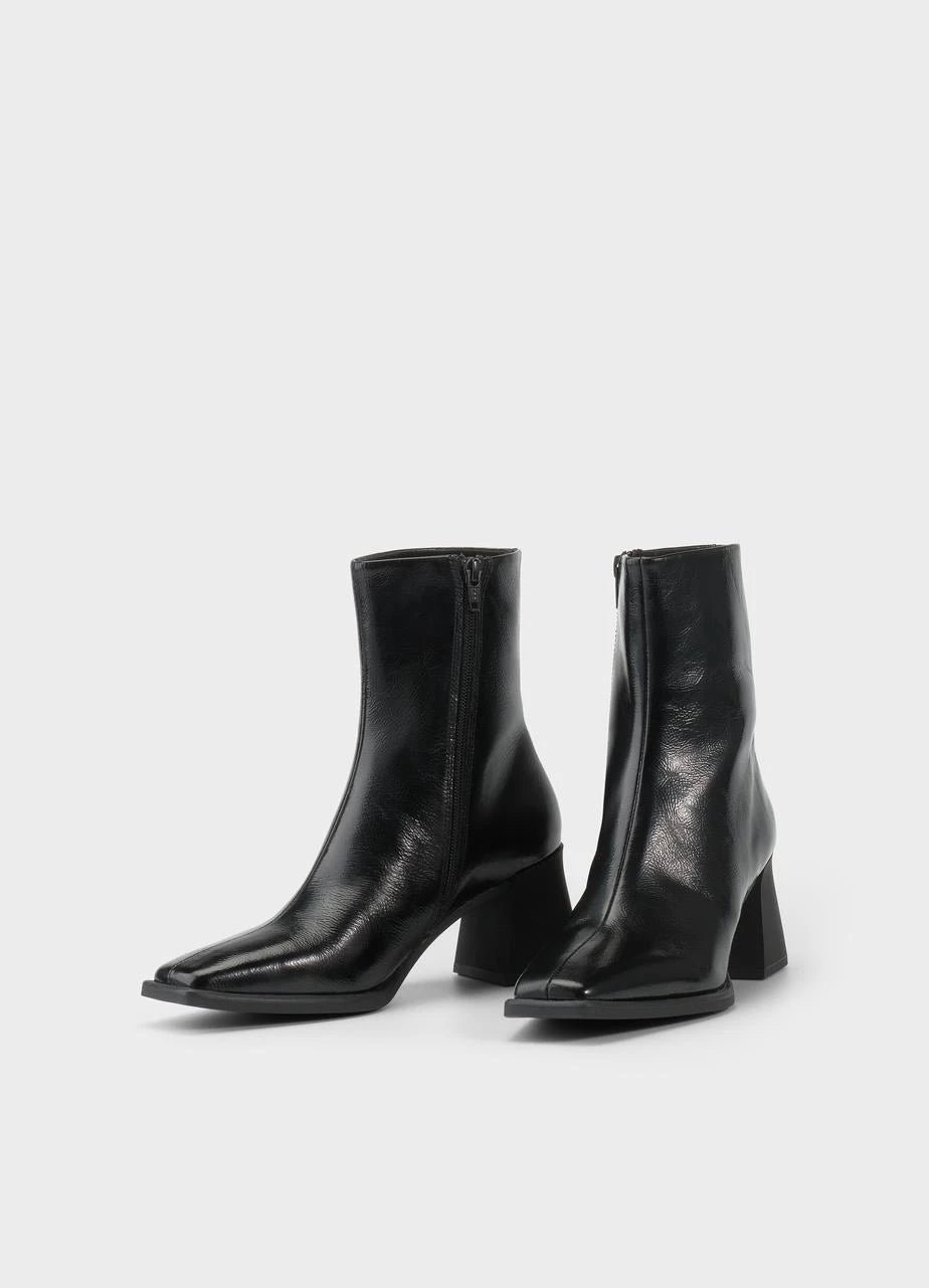 VAGABOND HEDDA-FW2A Black: أسود بوت قصير للنساء