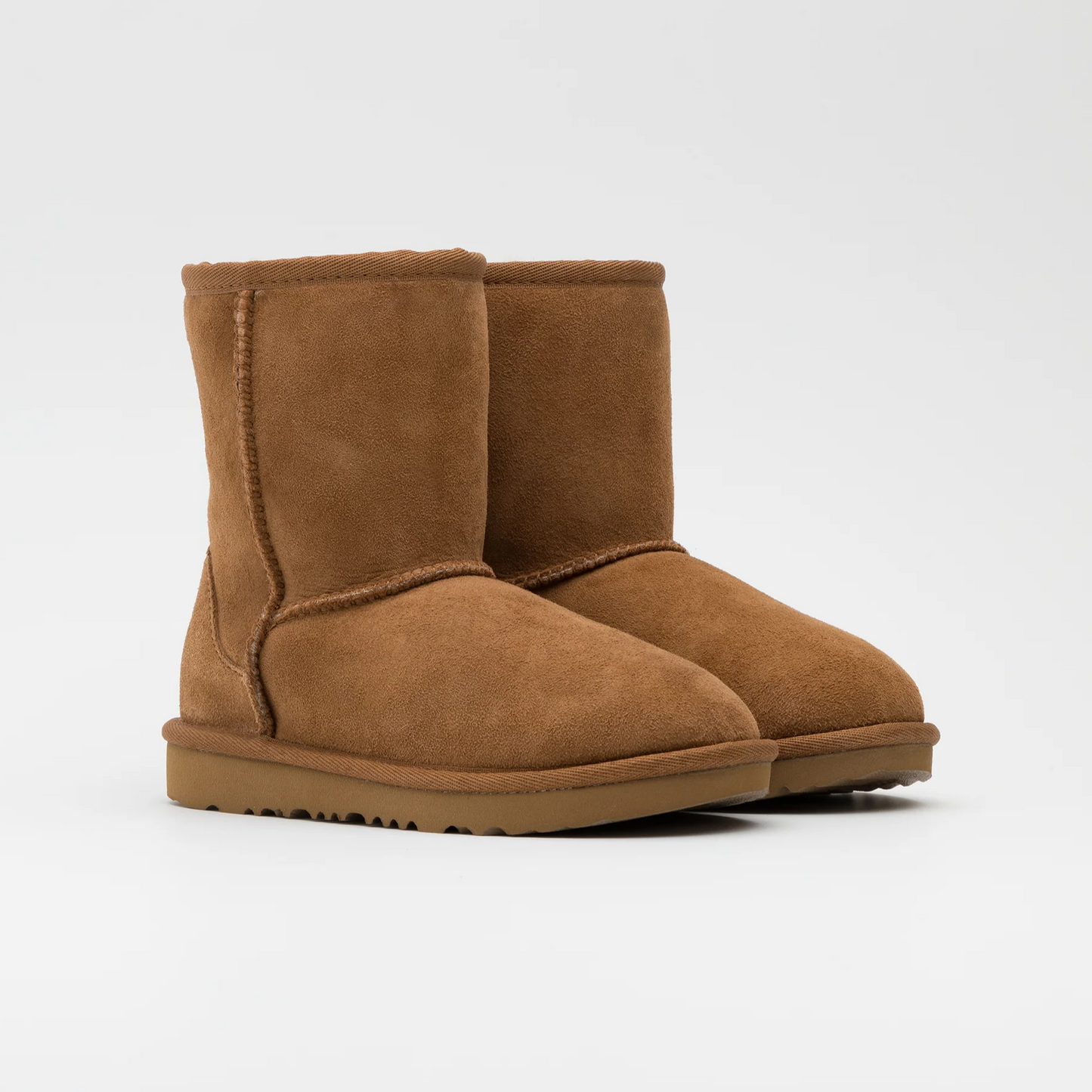 UGG | WOMEN'S BOOTS | CLASSIC SHORT II CHESTNUT | BROWN