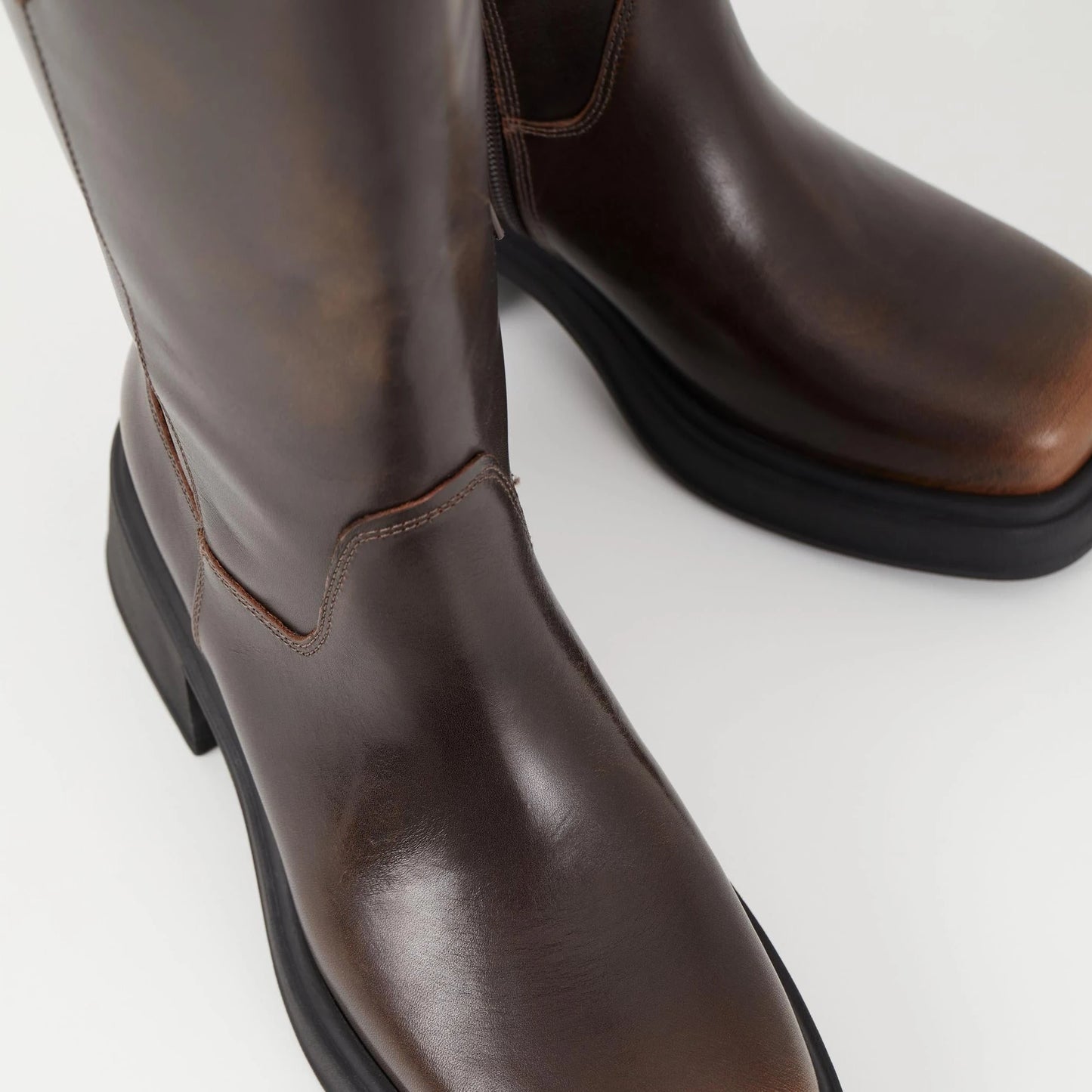 VAGABOND | 女子靴子 | DORAH-AW2C BROWN | 棕色的