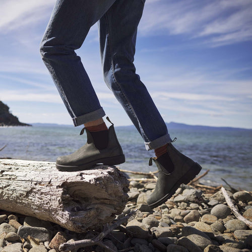 BLUNDSTONE 587 Rustic Black Leather: sort støvler unisex