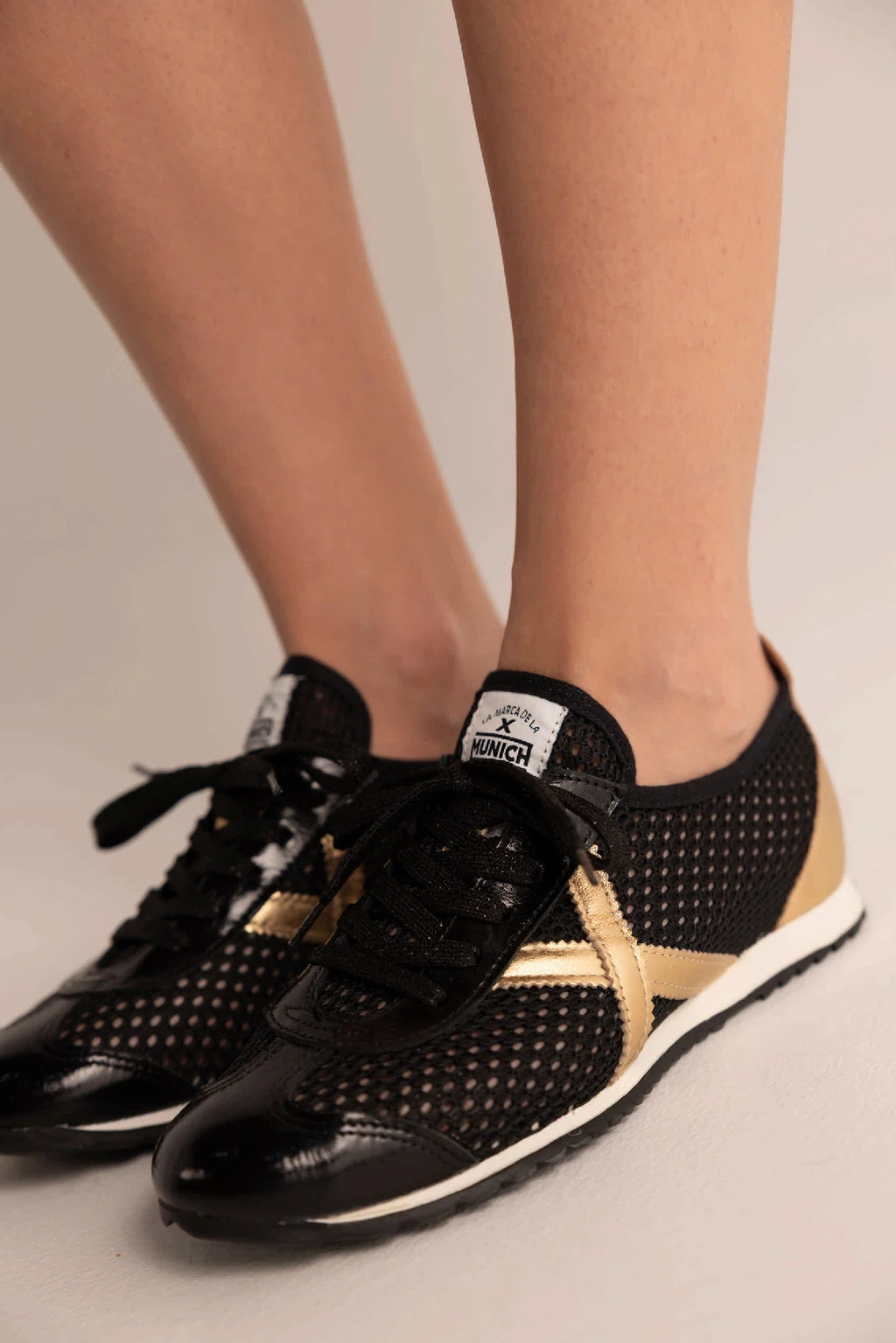 MUNICH | SNEAKERS | UNISEX | OSAKA 594 | BLACK