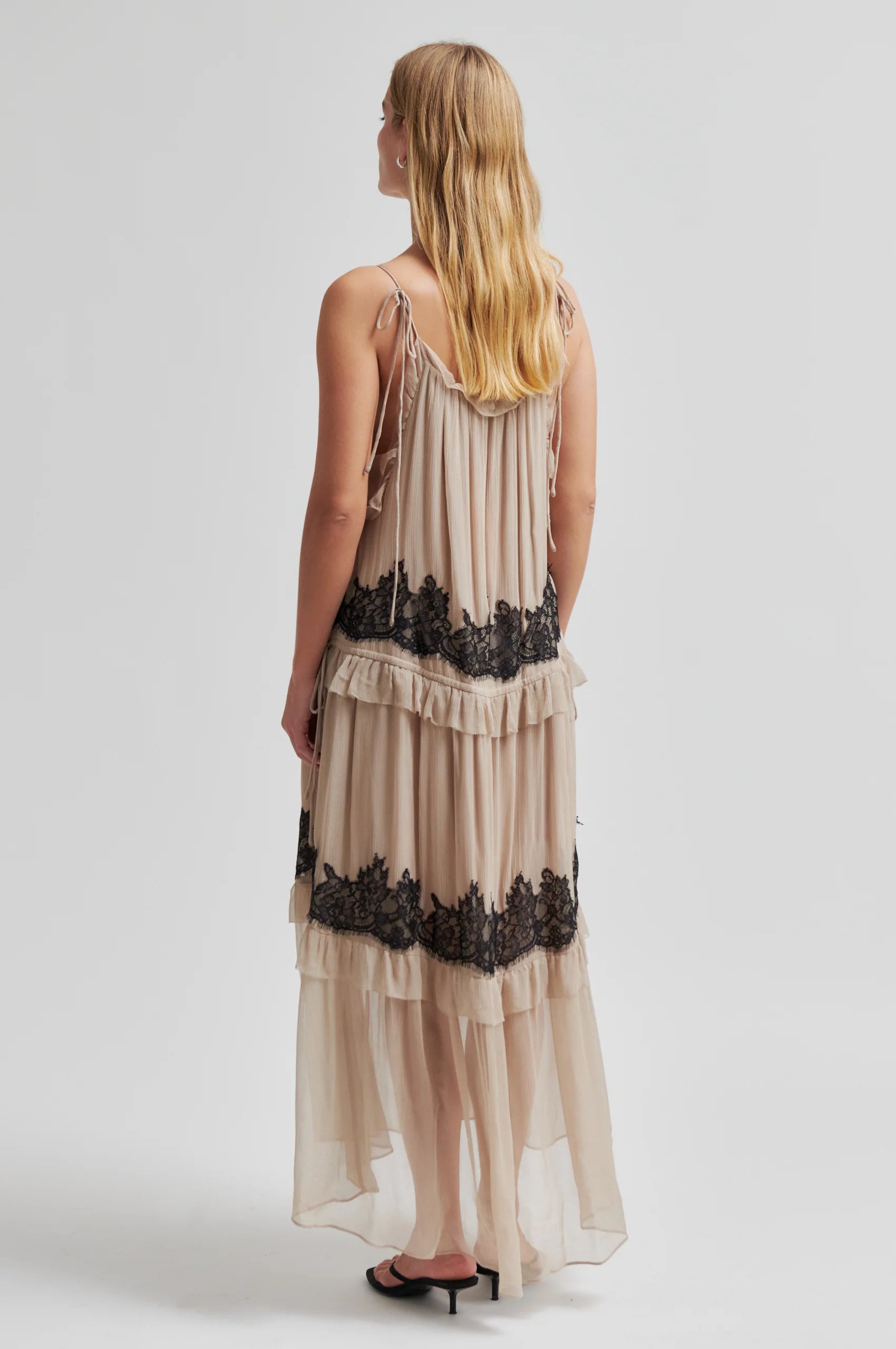 SECOND FEMALE | VESTIDOS | MUJER | LYNDA MAXY DRESS PLAZA TAUPE | BEIGE