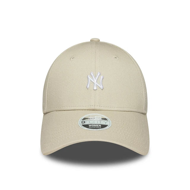 NEW ERA | GORRAS | MUJER | WMNS MINI LOGO 9FORTY NEYYAN STNWHI | BEIGE