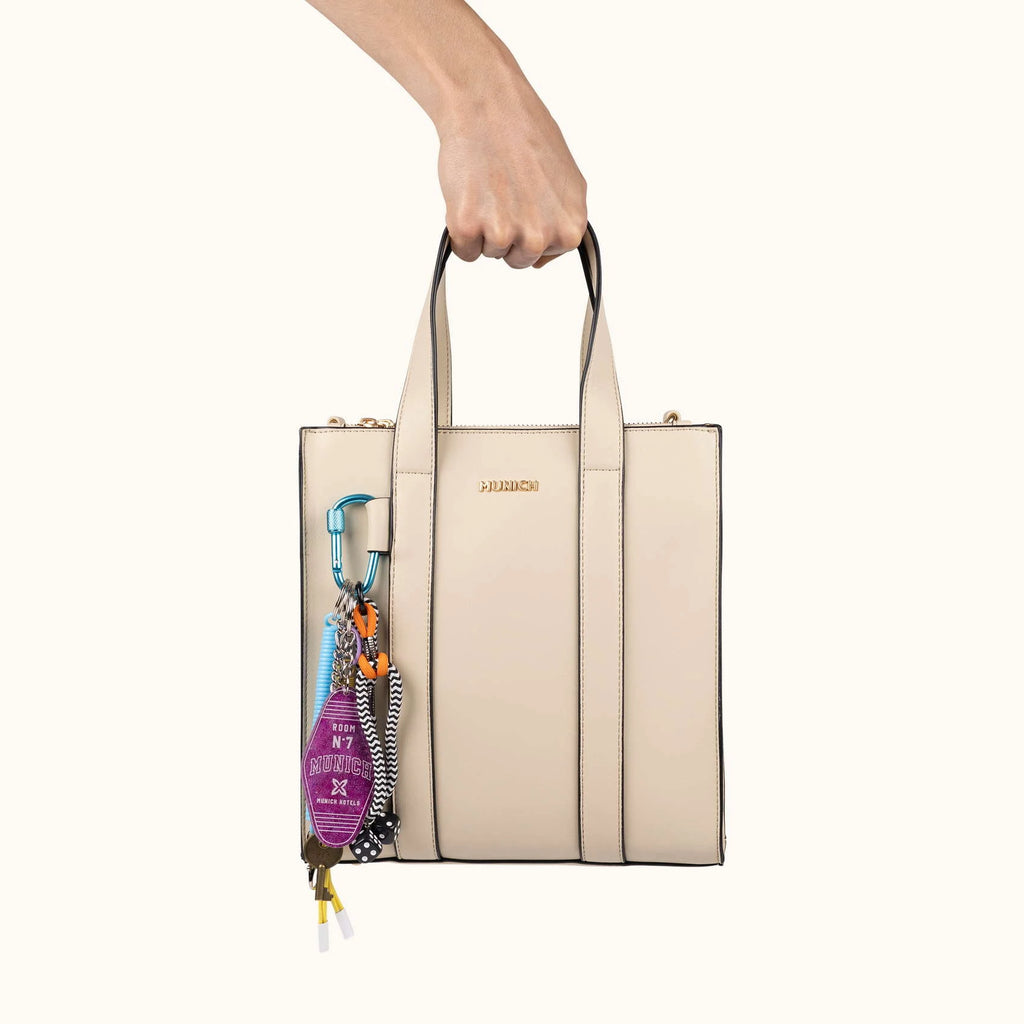 MUNICH Charms Crossbody TOTE: beige taske til kvinder