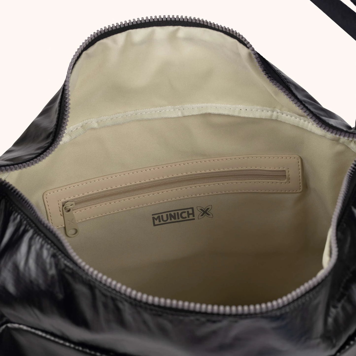 MUNICH | BOLSOS | MUJER | DEEP RECYCLED HOBO | NEGRO