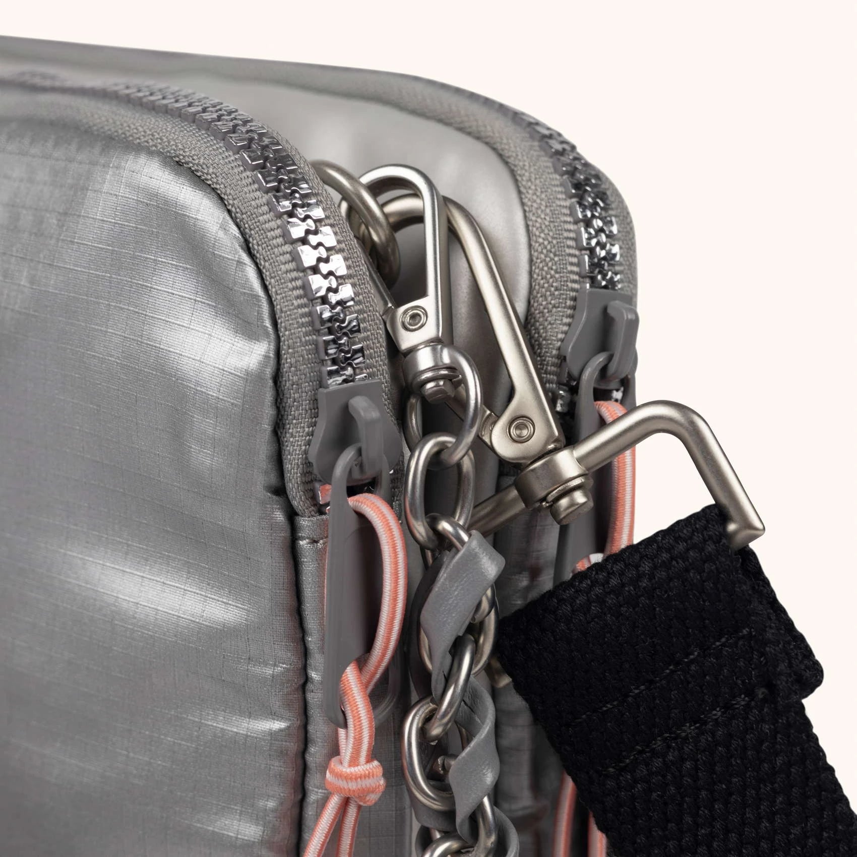 MUNICH | BOLSOS | MUJER | DEEP RECYCLED CROSSBODY DOUBLE | PLATEADO