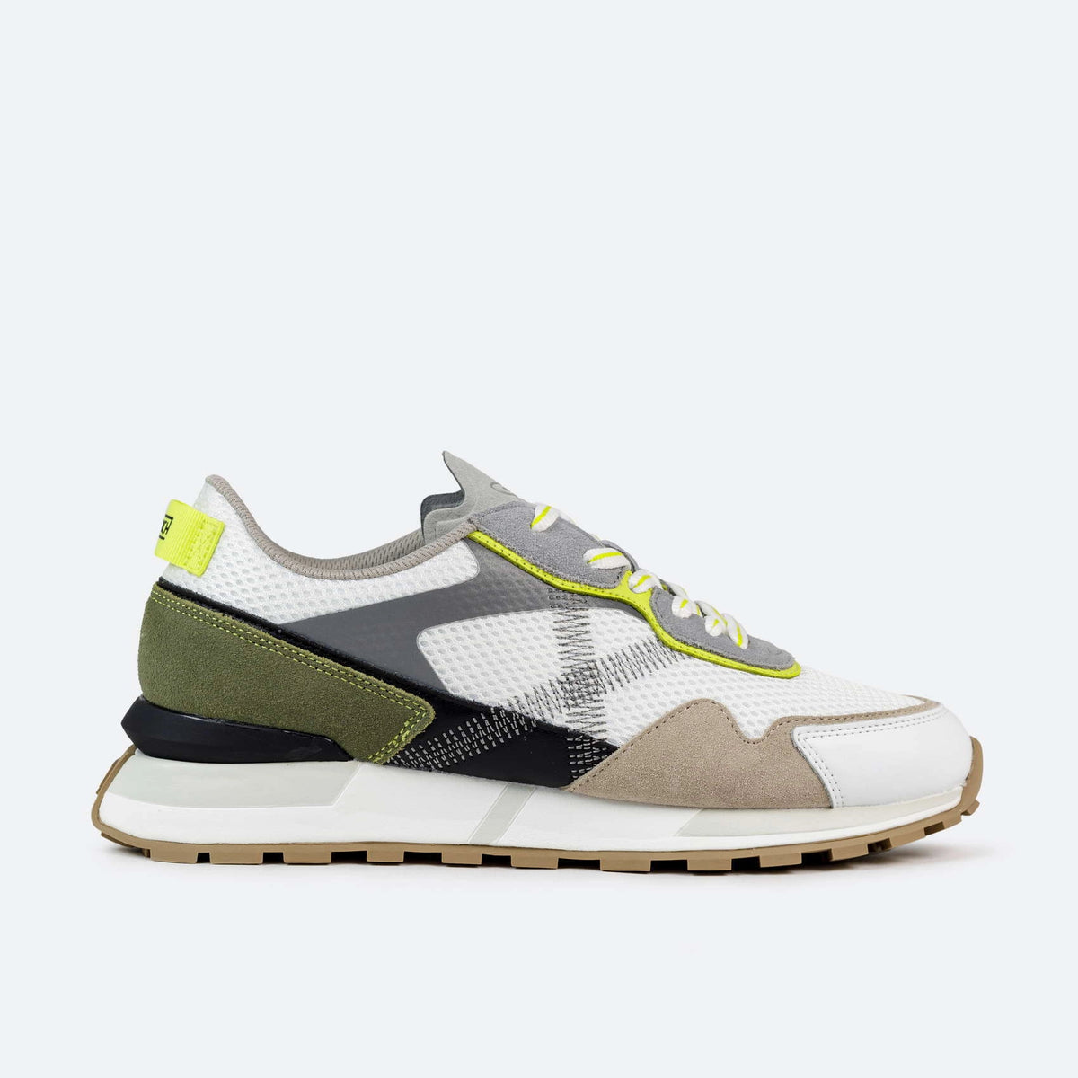 MUNICH Pulsar 18: white trainers for men