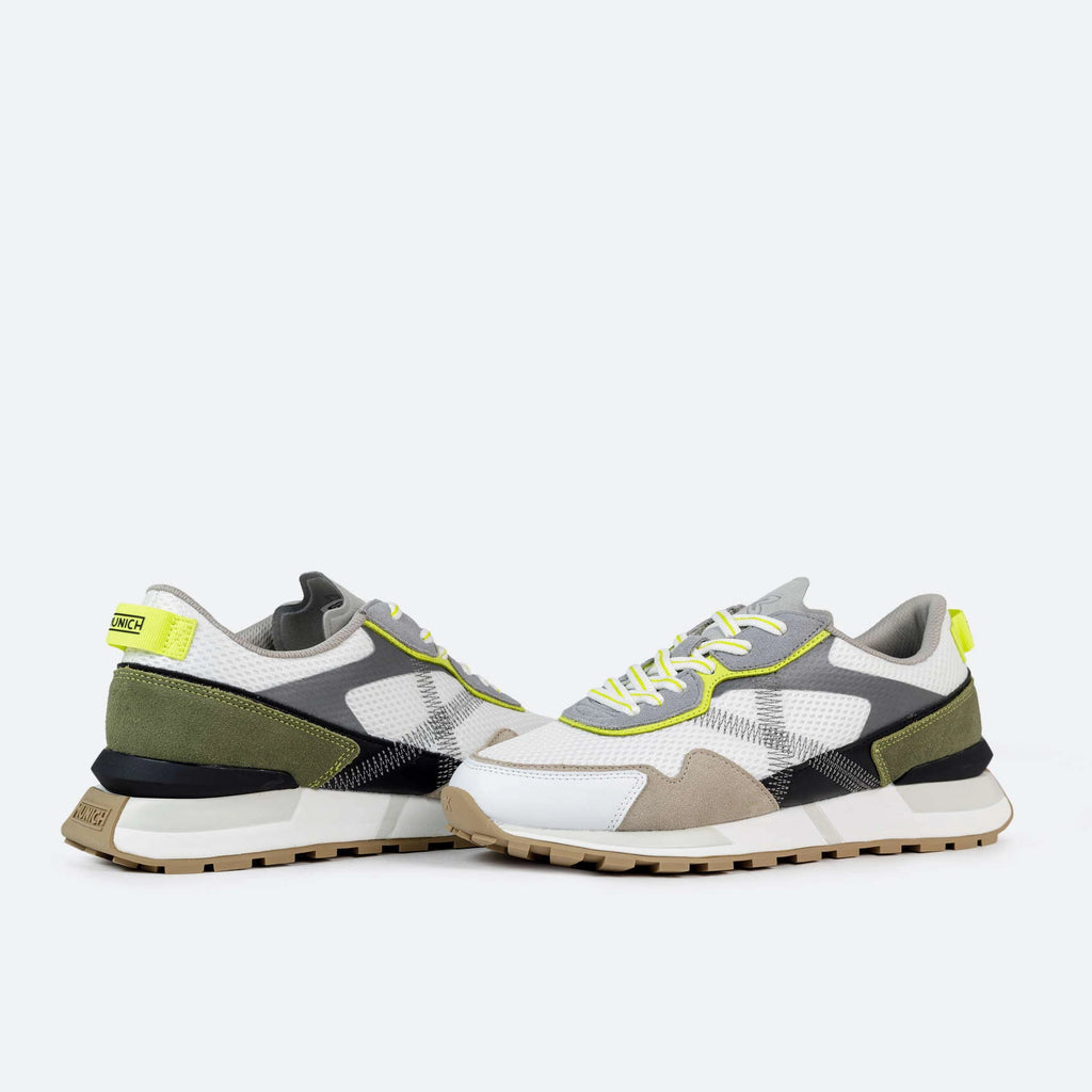 MUNICH Pulsar 18: white trainers for men