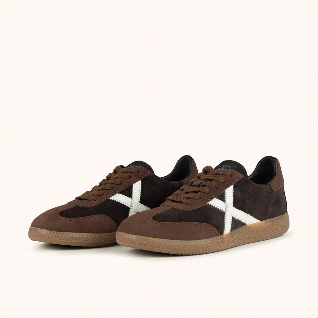 MUNICH Barru Icons Brown: بني سنيكرز للرجال