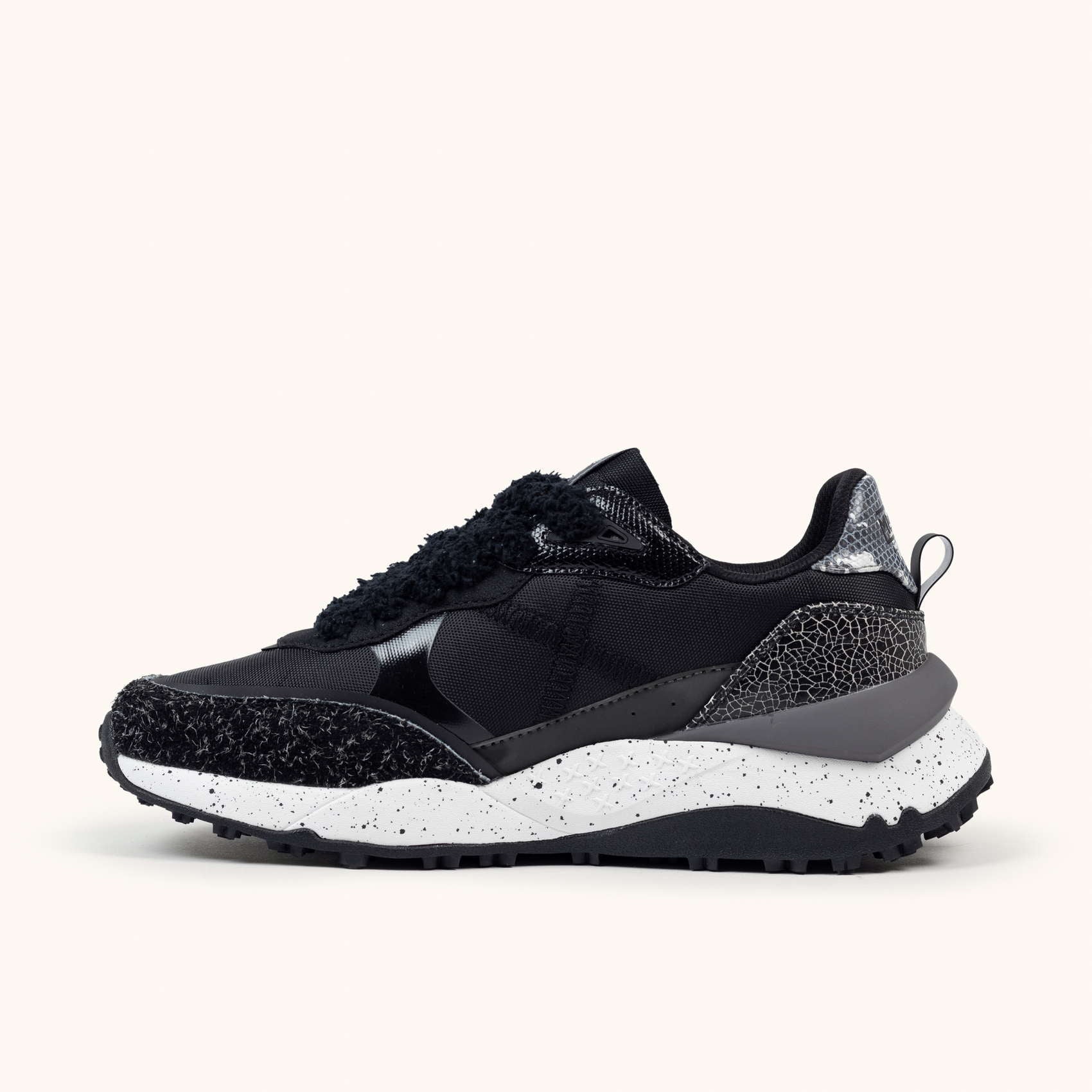 MUNICH | КРОСІВКИ | ЖІНКИ | БУРШТИН 01