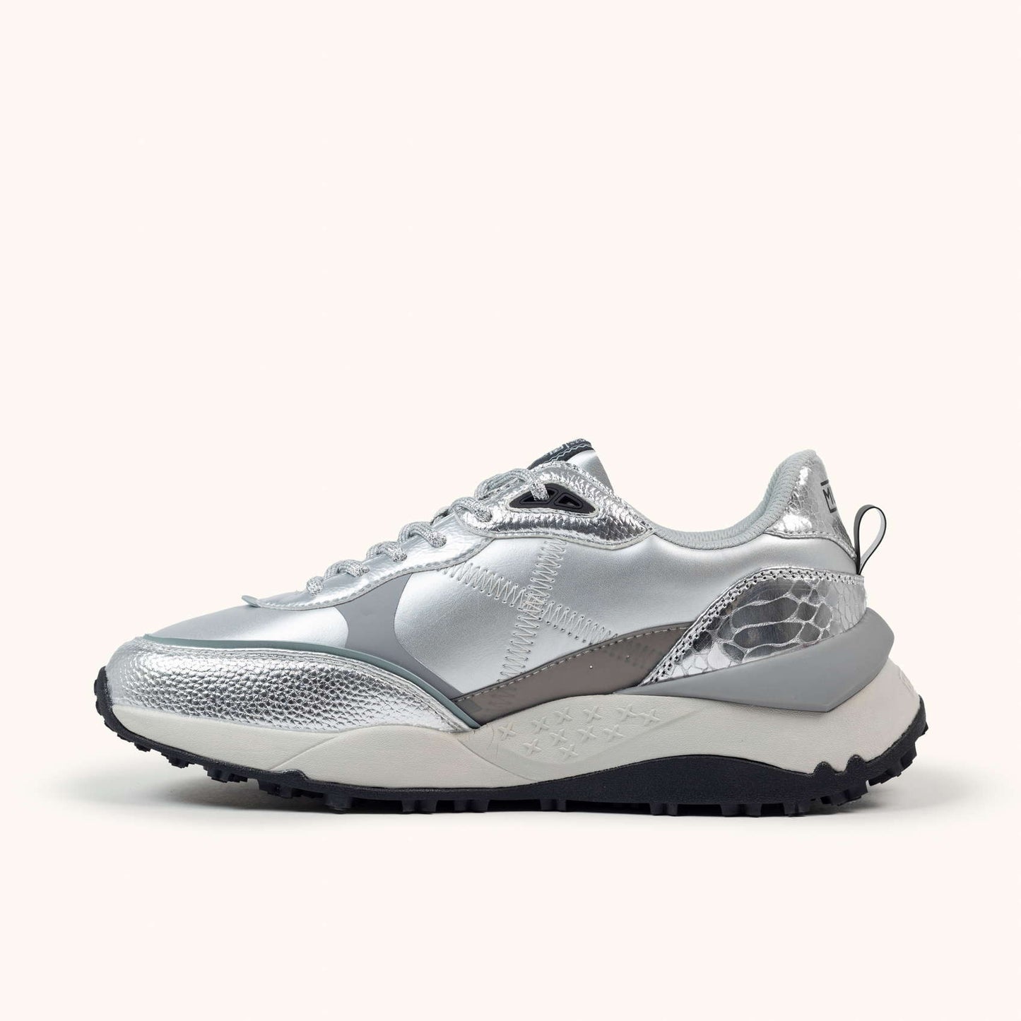 MUNICH | SNEAKERS | MUJER | AMBER 03 | PLATEADO