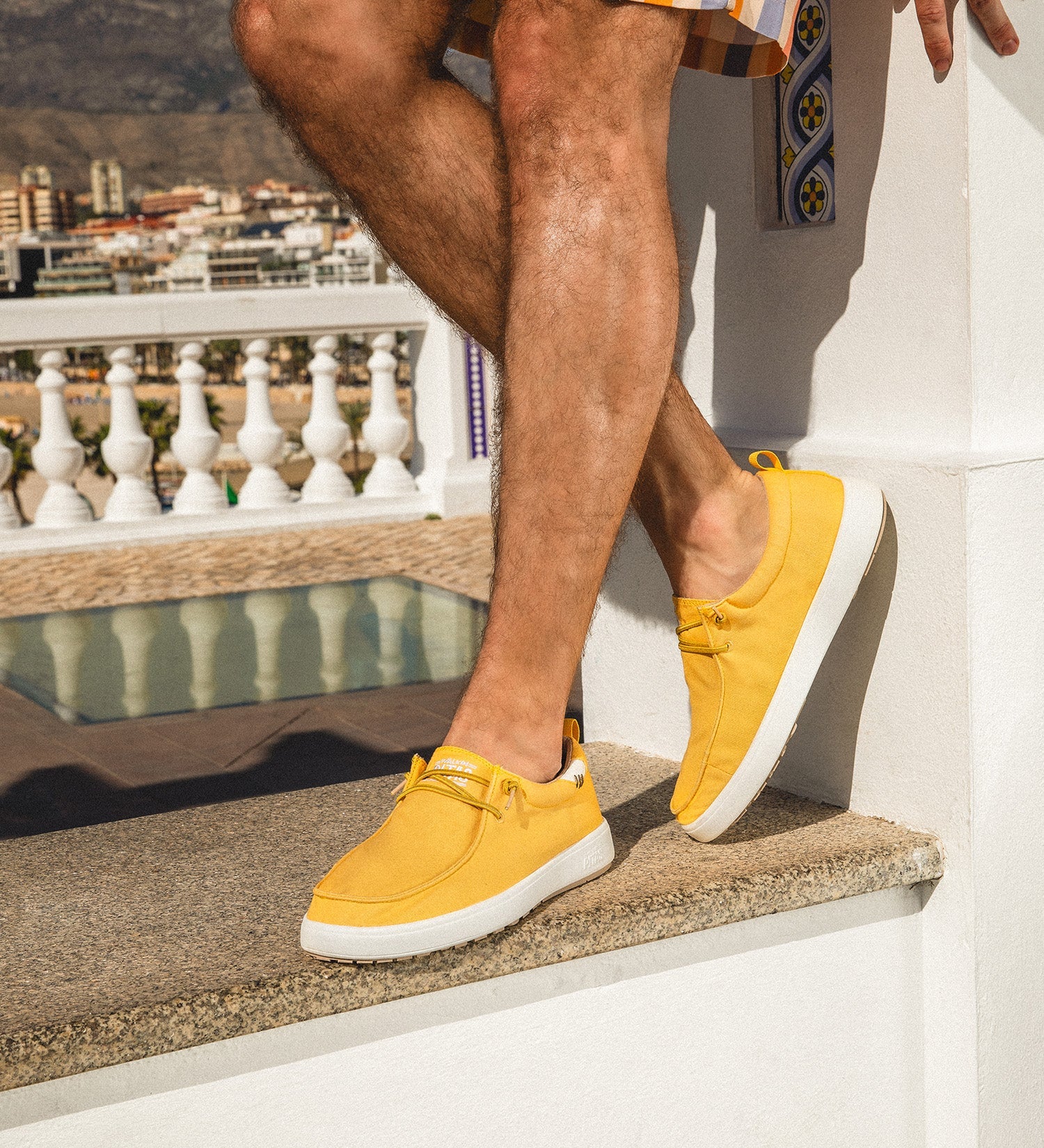 PITAS | WALLABEE | HOMBRE | BIARRITZ MOSTAZA | AMARILLO