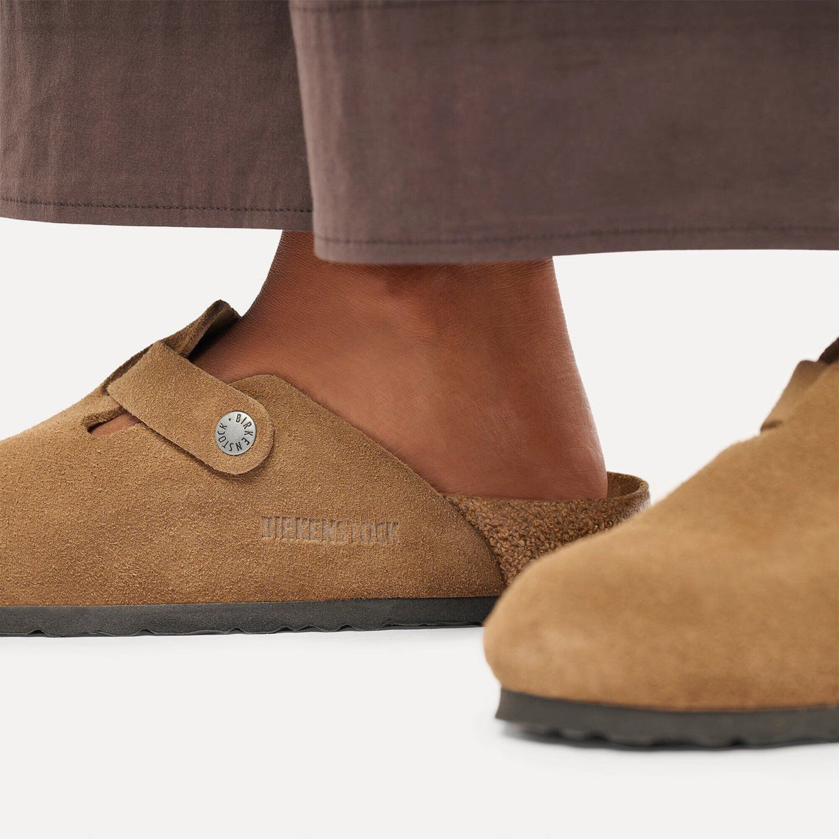 BIRKENSTOCK Boston DARK TEA: коричневий сабо для жінок
