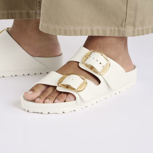 BIRKENSTOCK Arizona BIG Buckle EVA Eggshell: hvid sandaler til kvinder